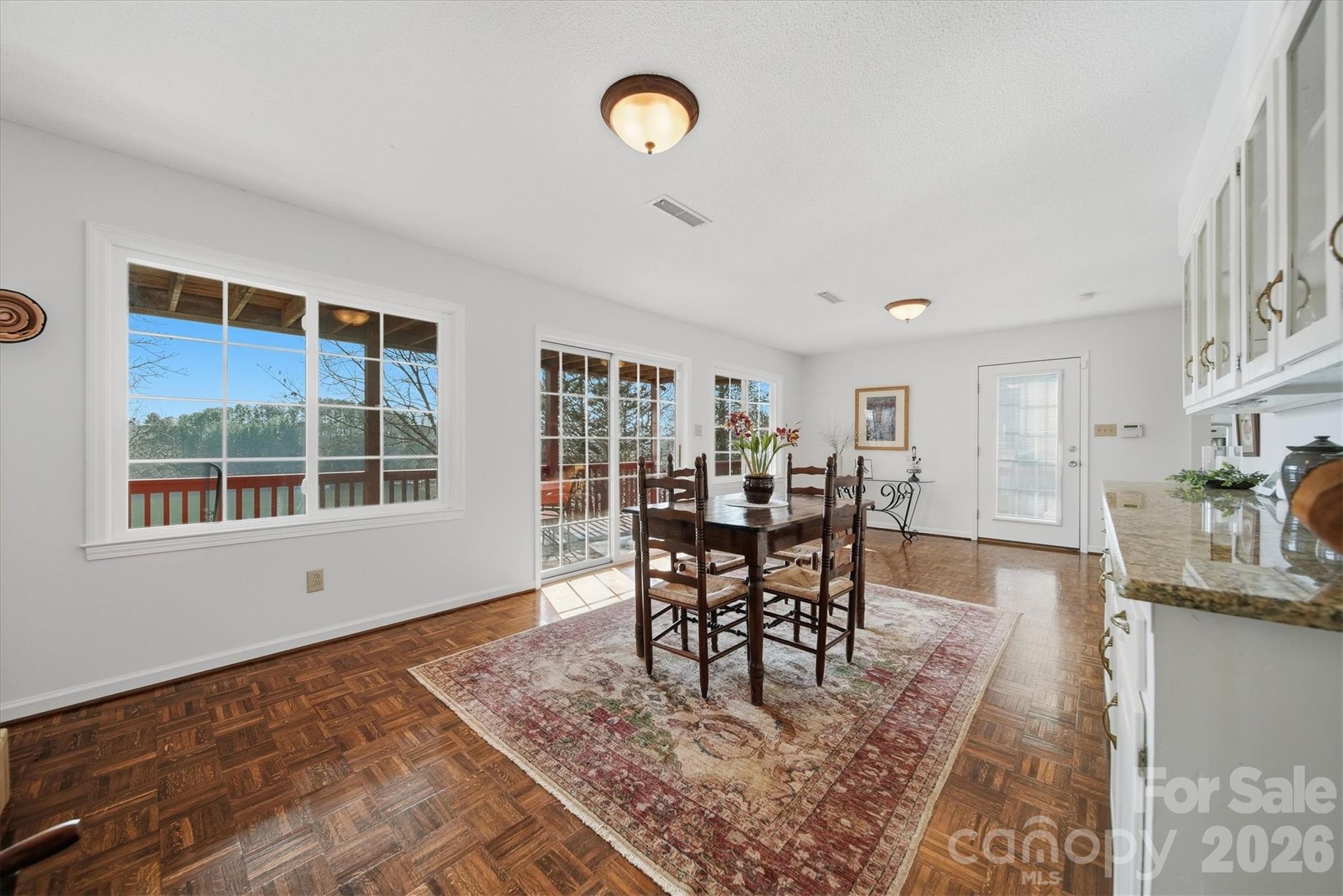 property viewer photo 10