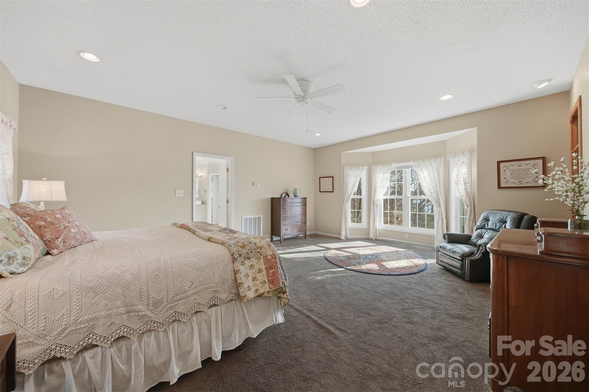 property viewer photo 14