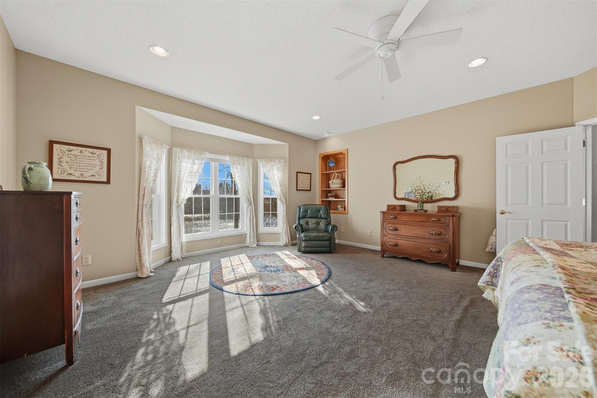 property viewer photo 16