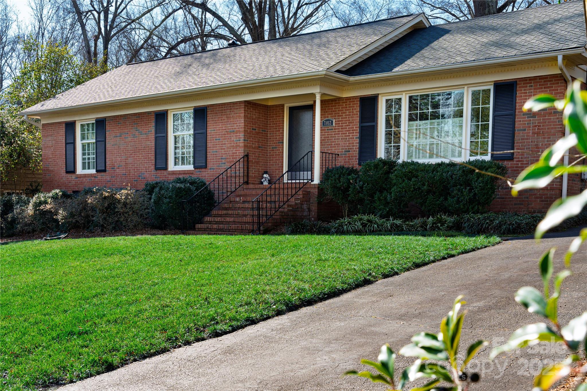 property viewer photo 1