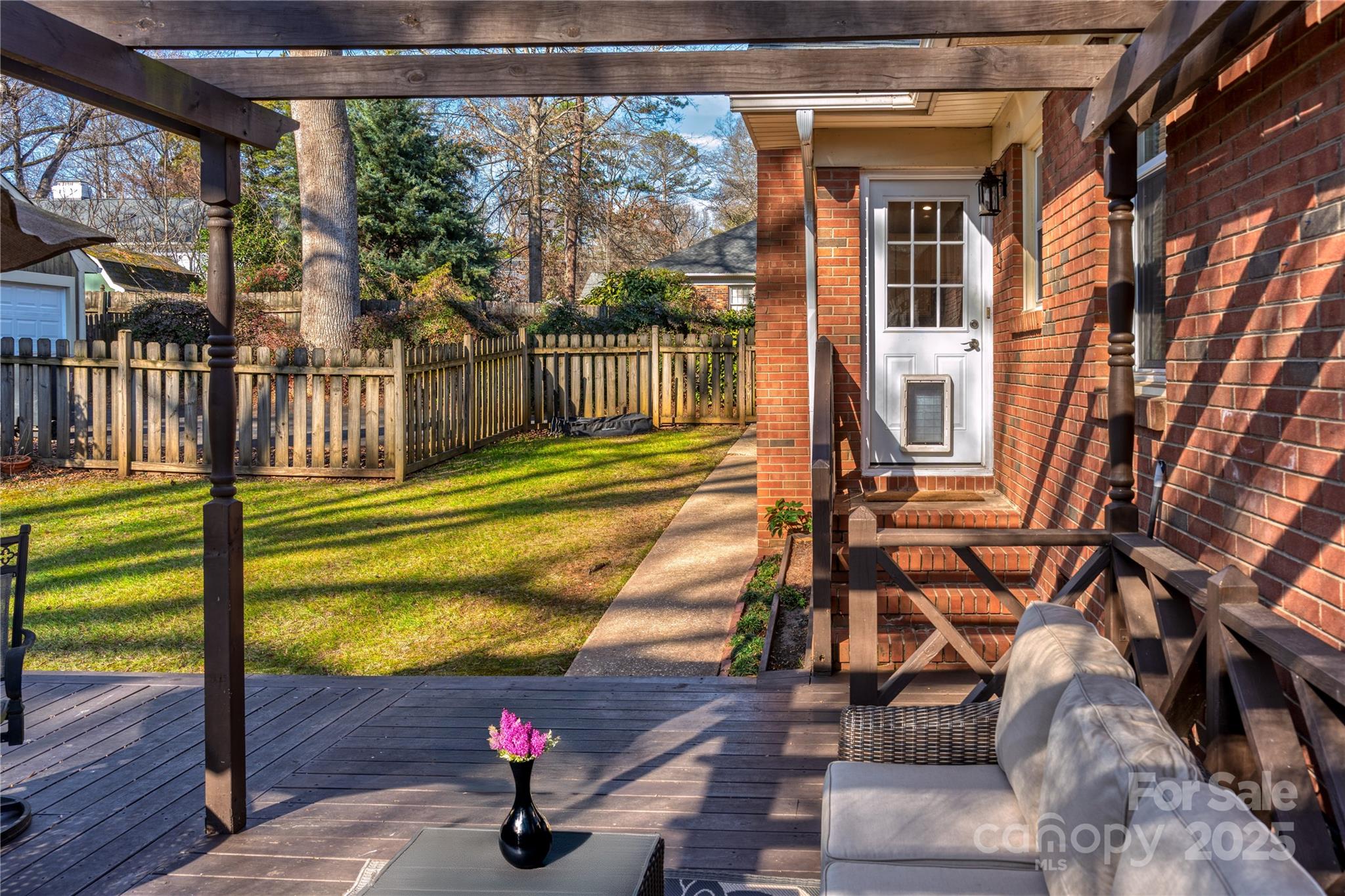 property viewer photo 10