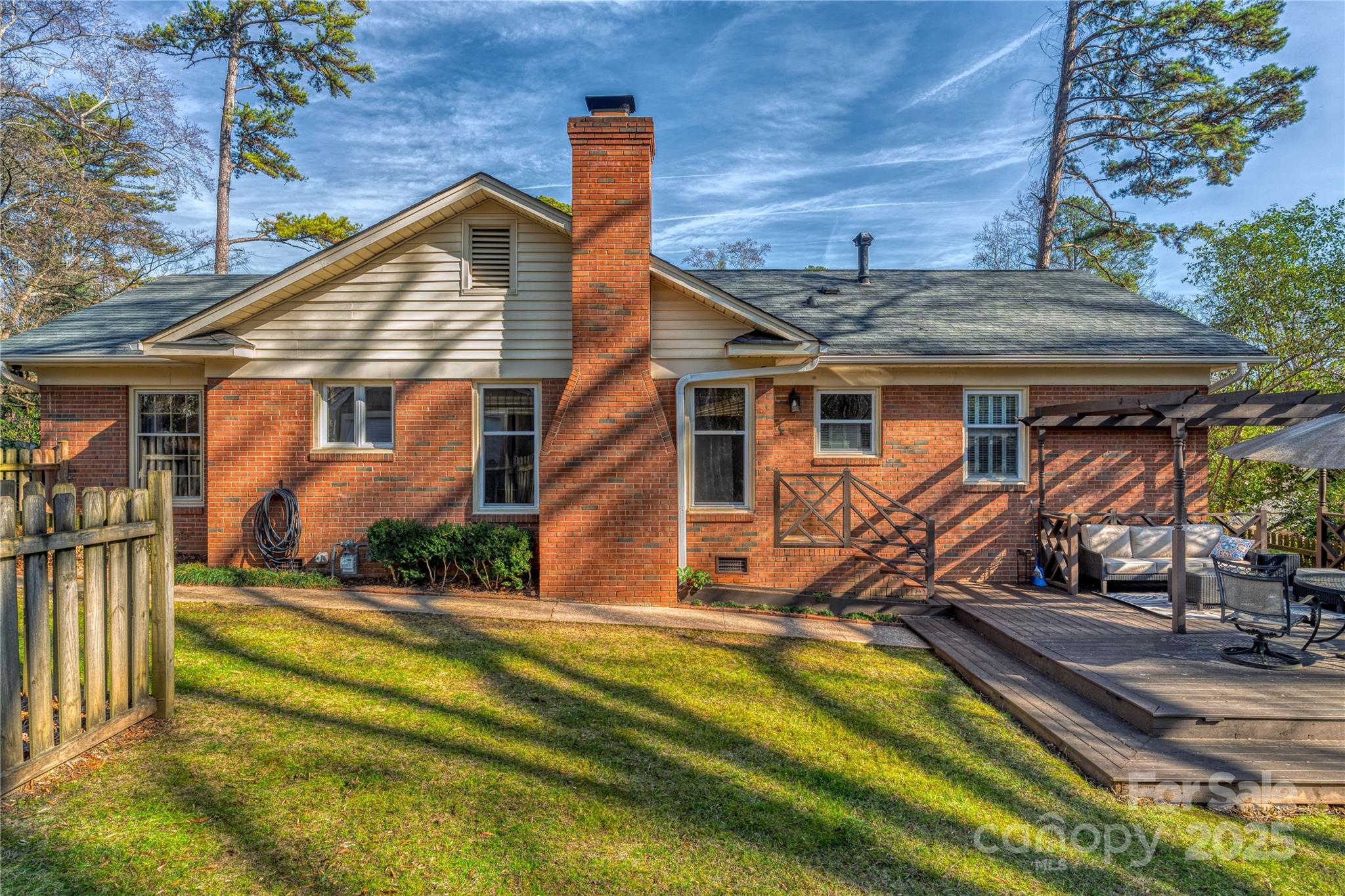 property viewer photo 11