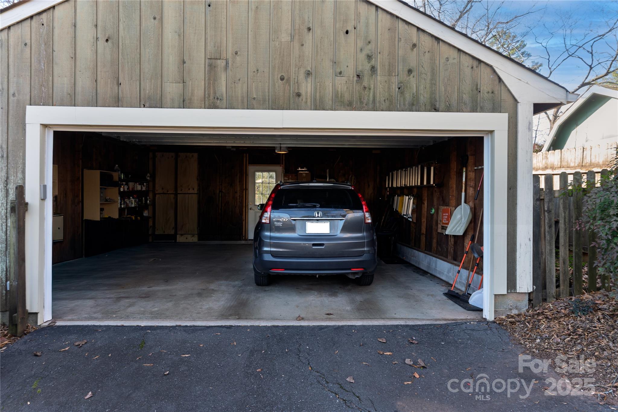 property viewer photo 12