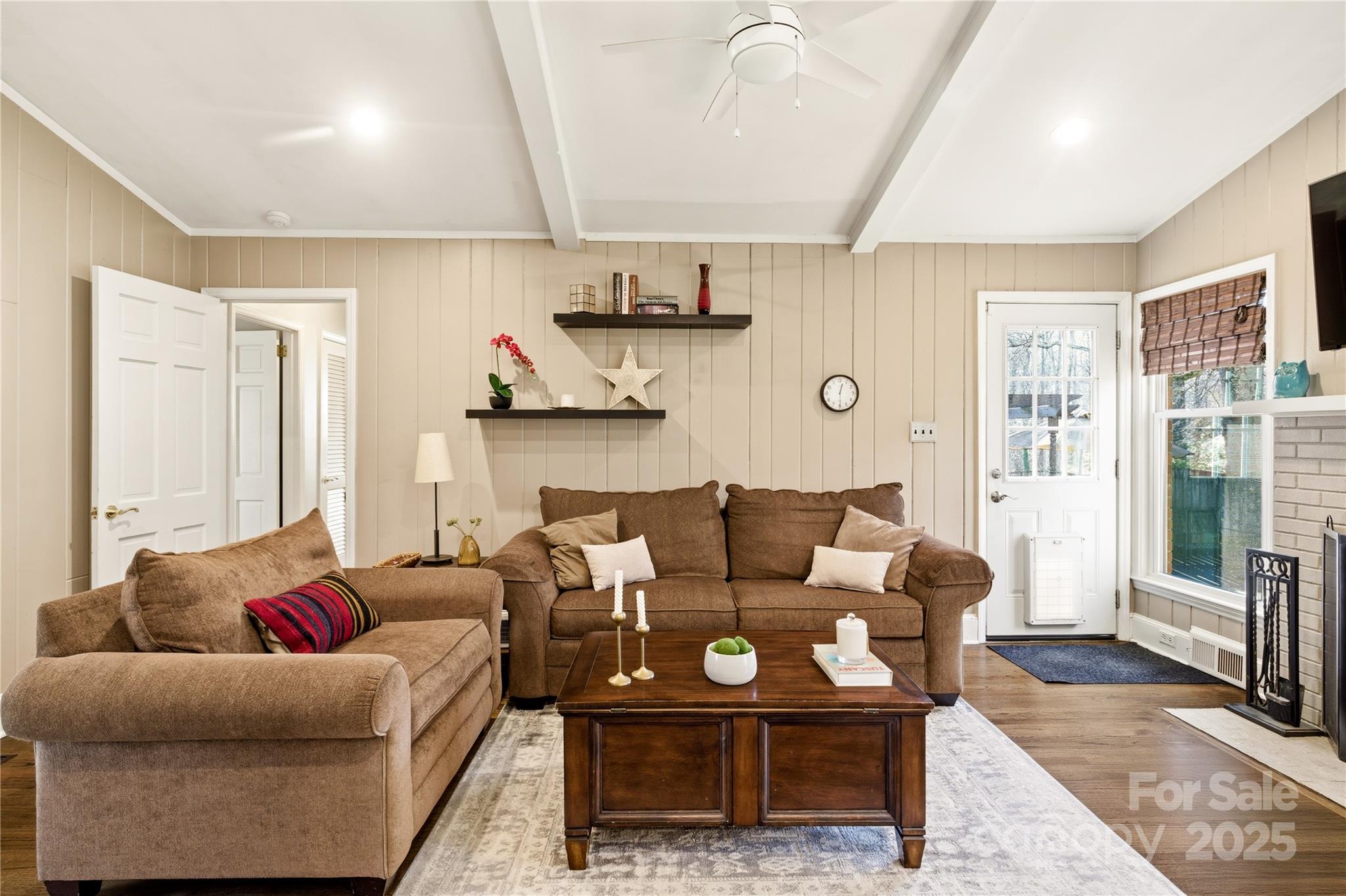 property viewer photo 18