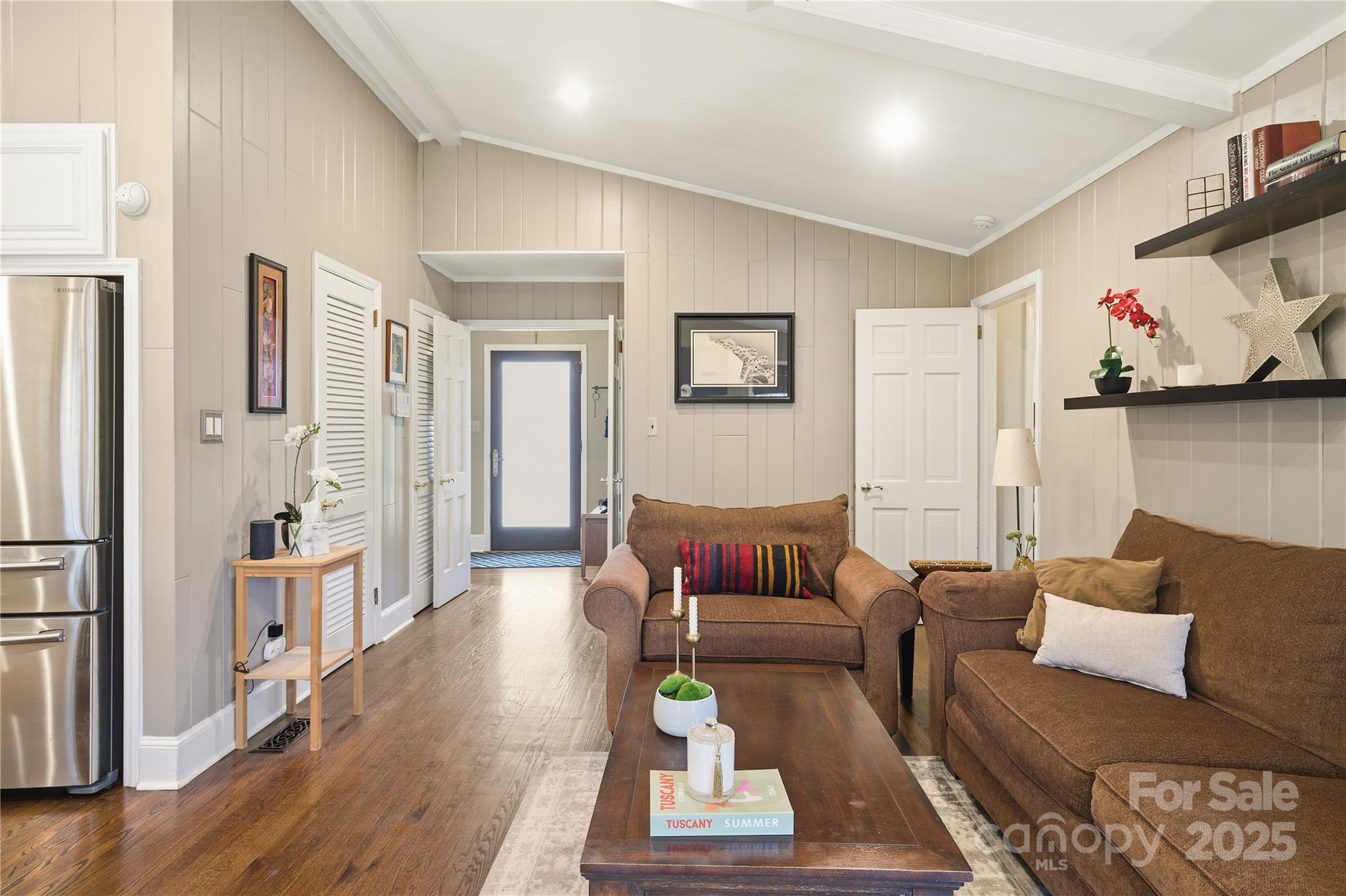 property viewer photo 19