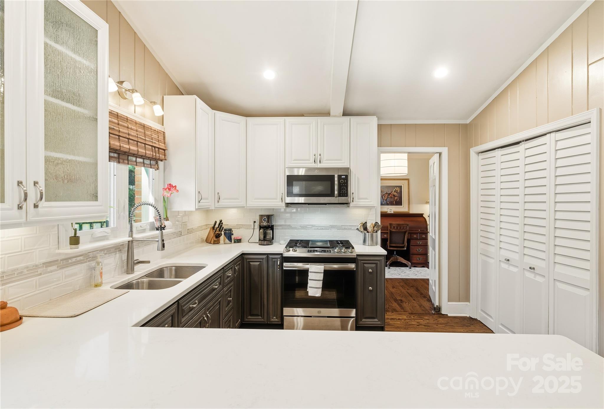 property viewer photo 21