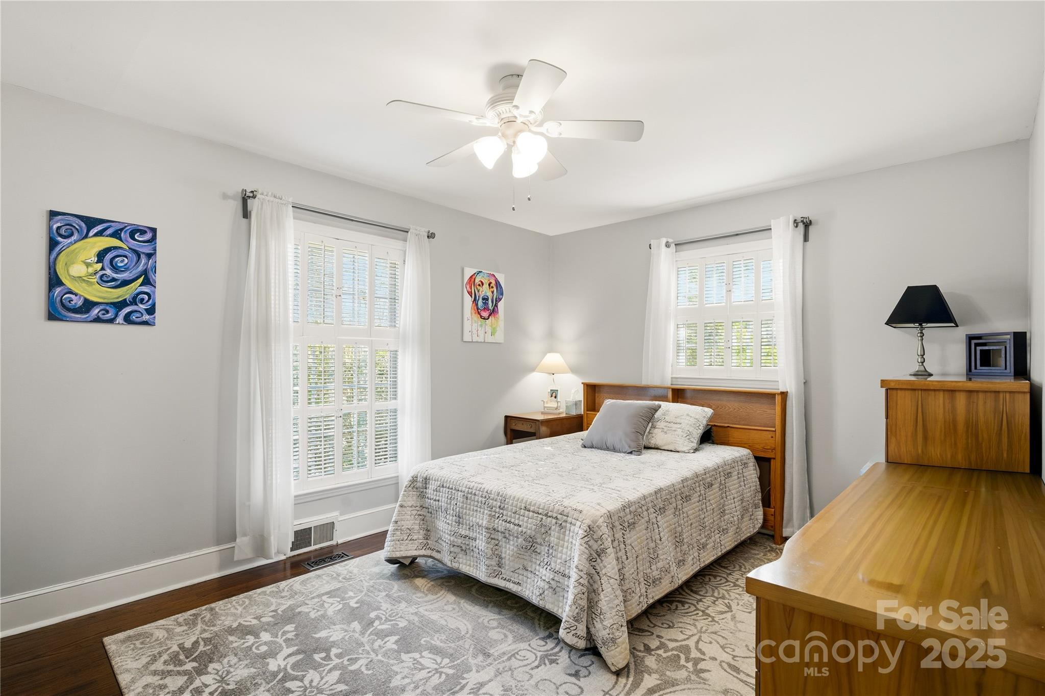 property viewer photo 31