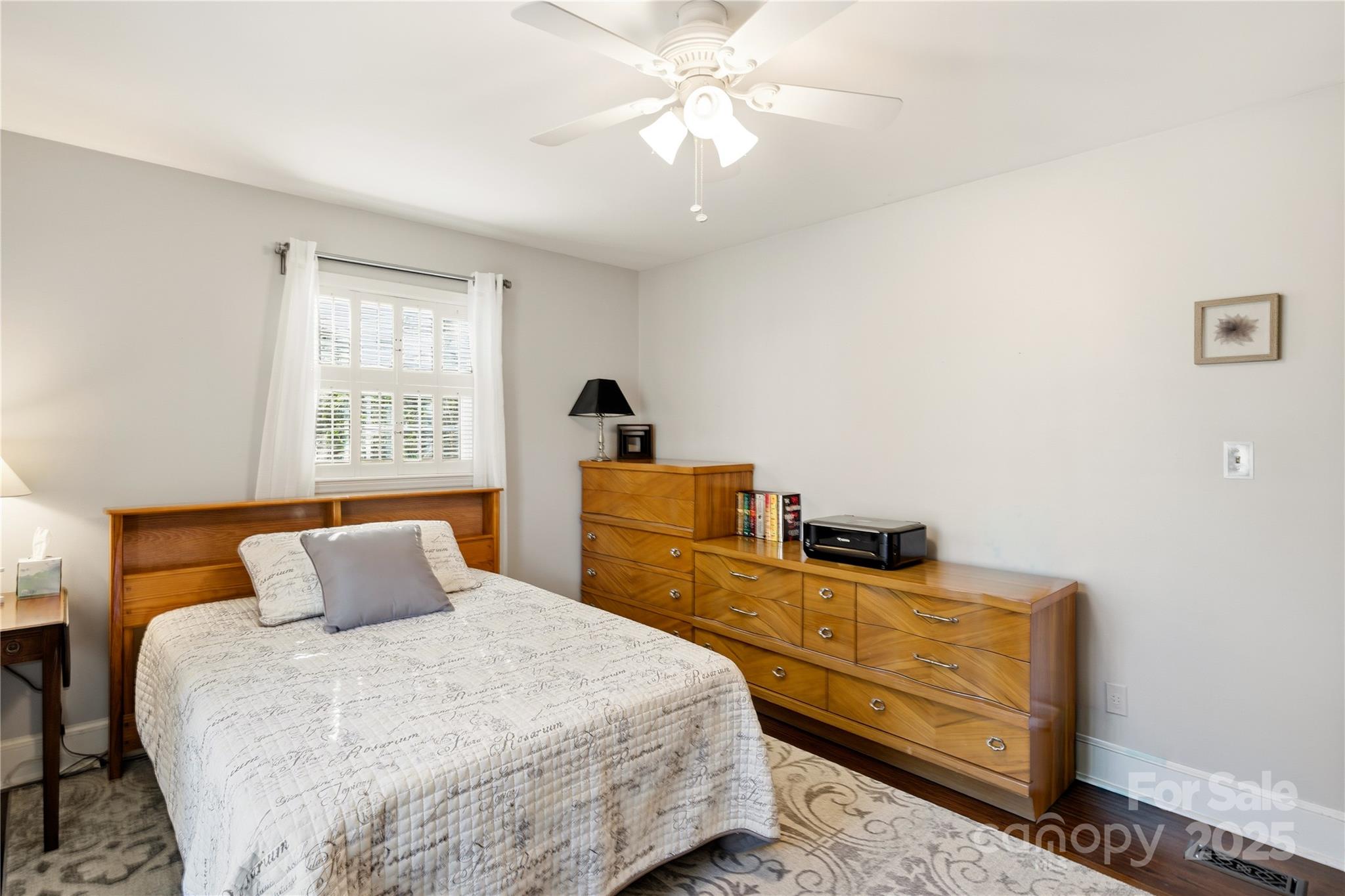 property viewer photo 32