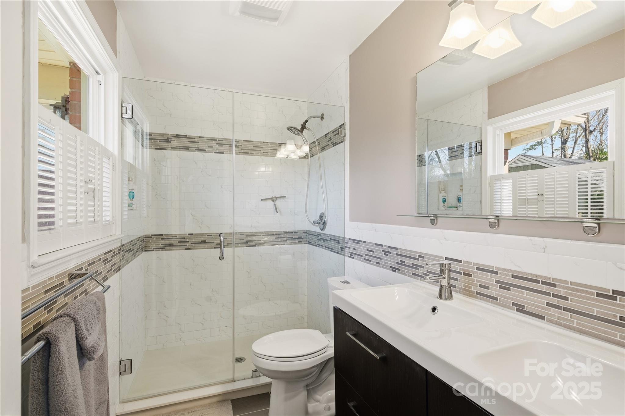 property viewer photo 37