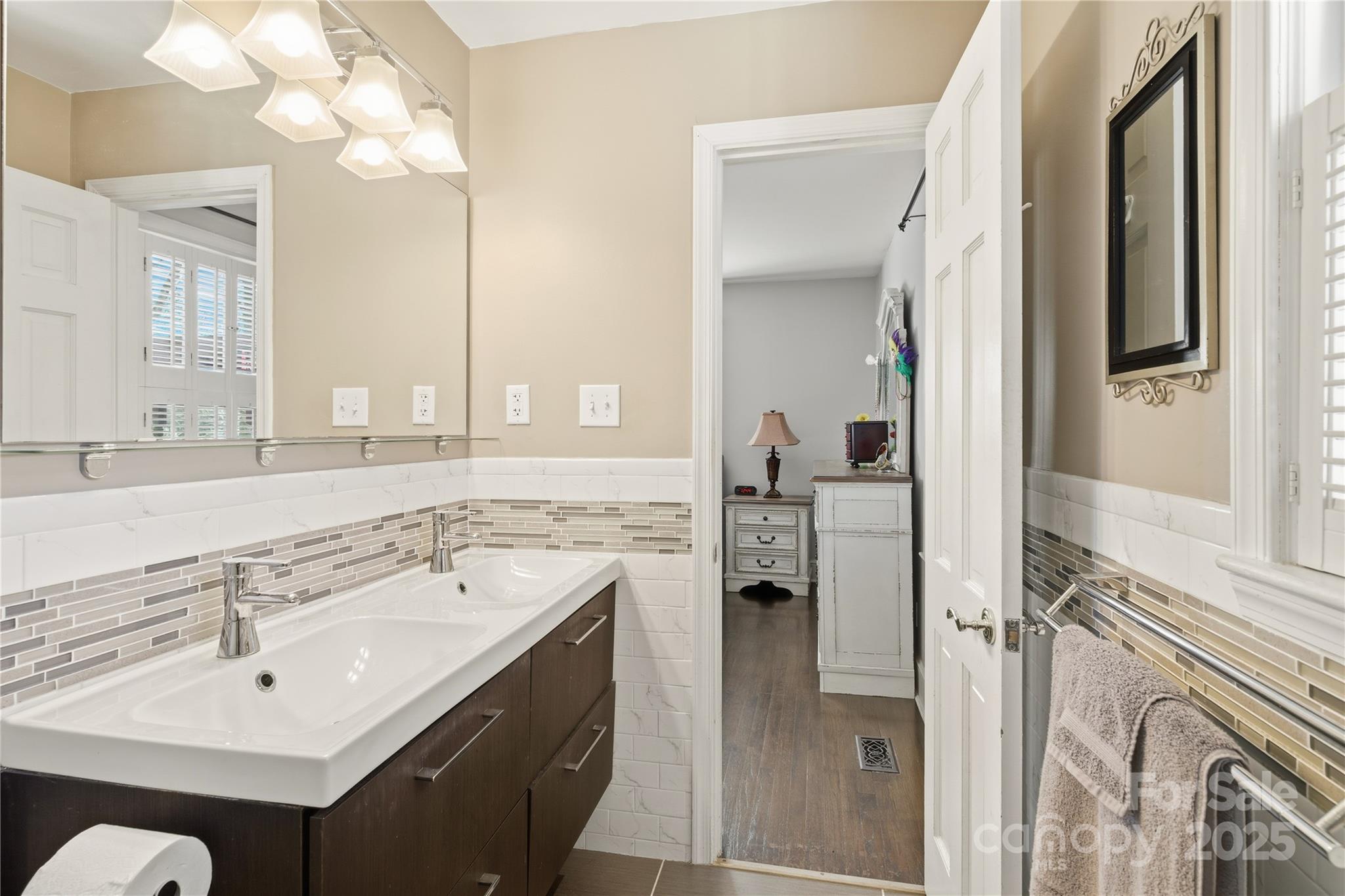 property viewer photo 38