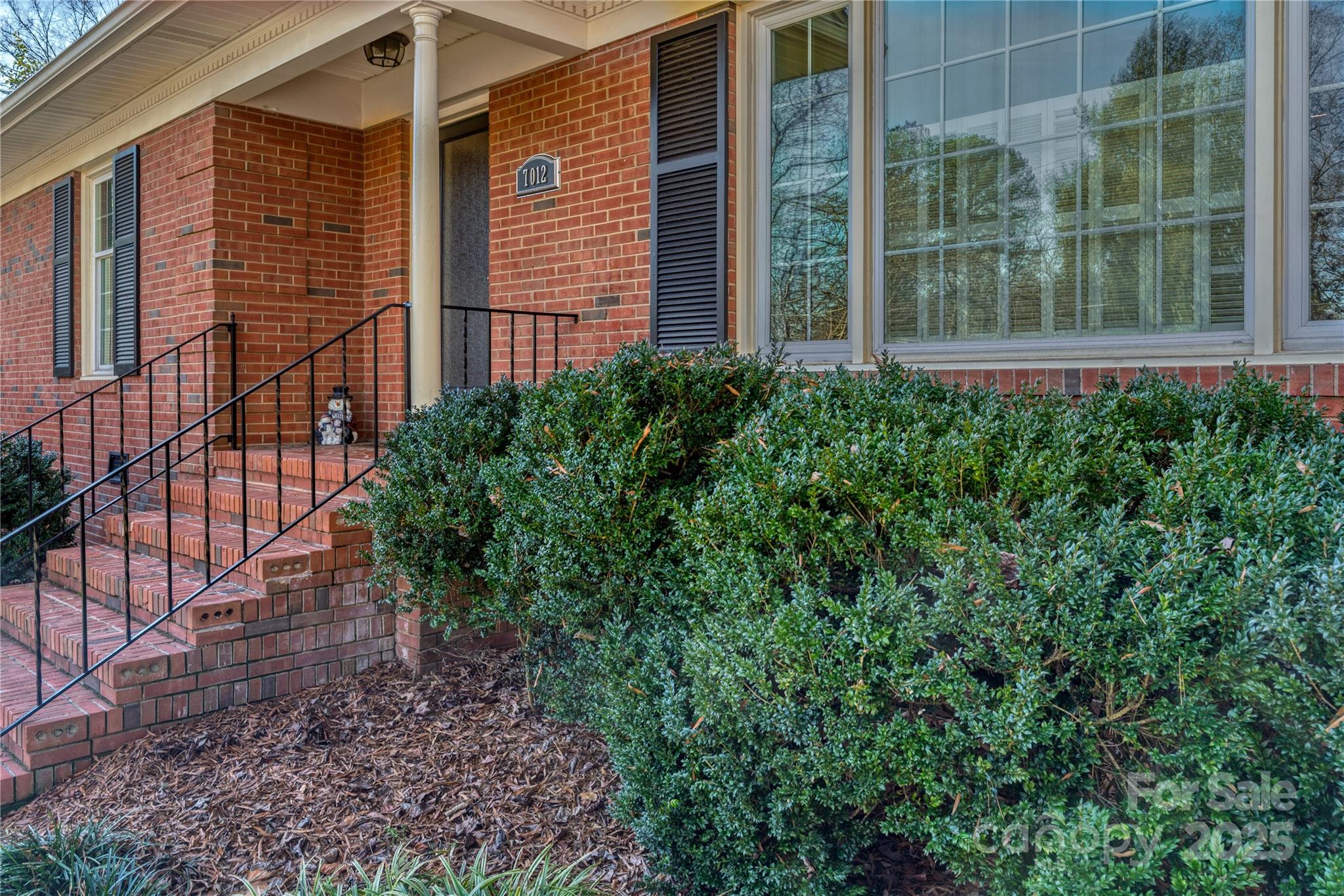 property viewer photo 4