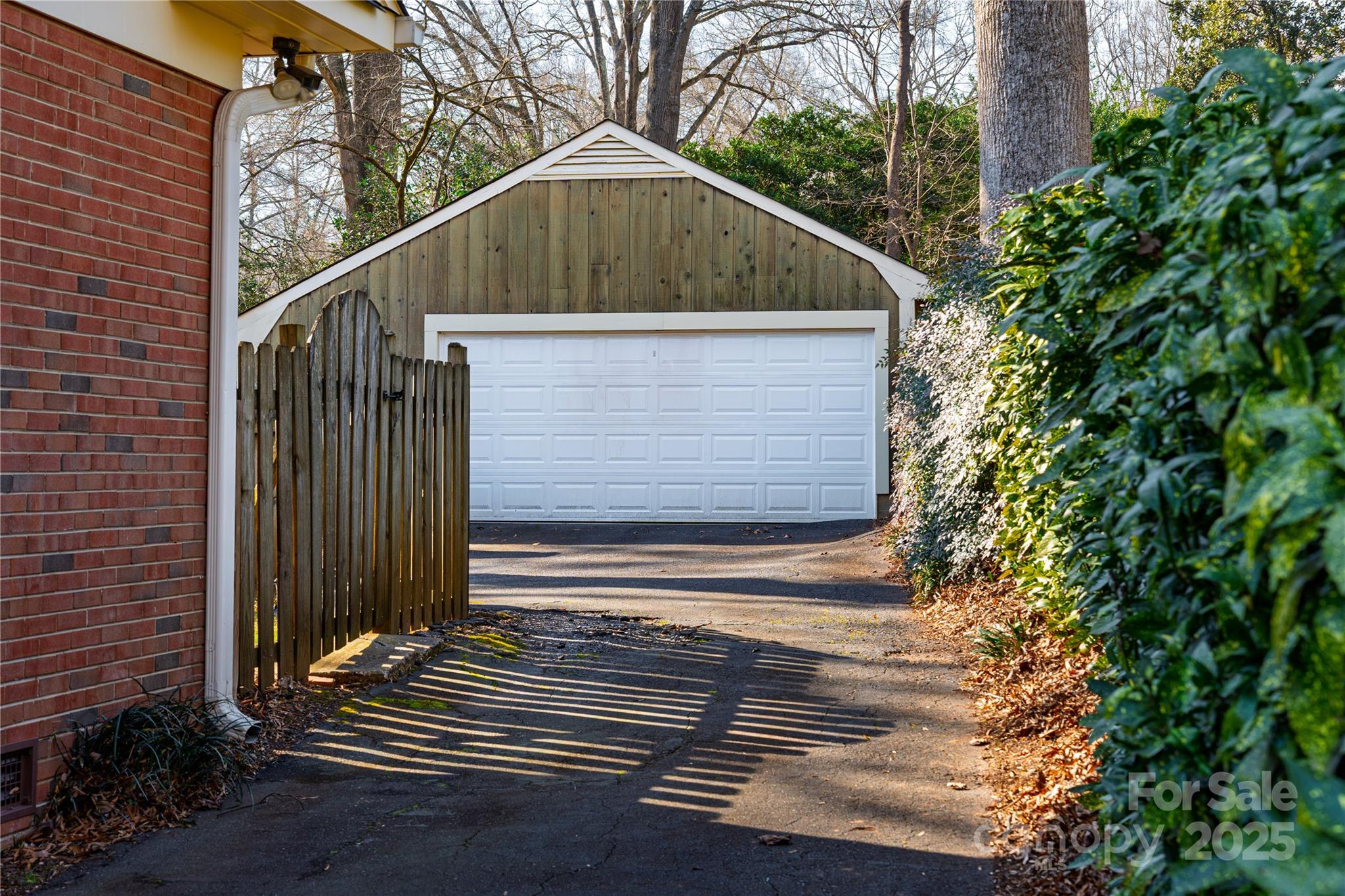 property viewer photo 6