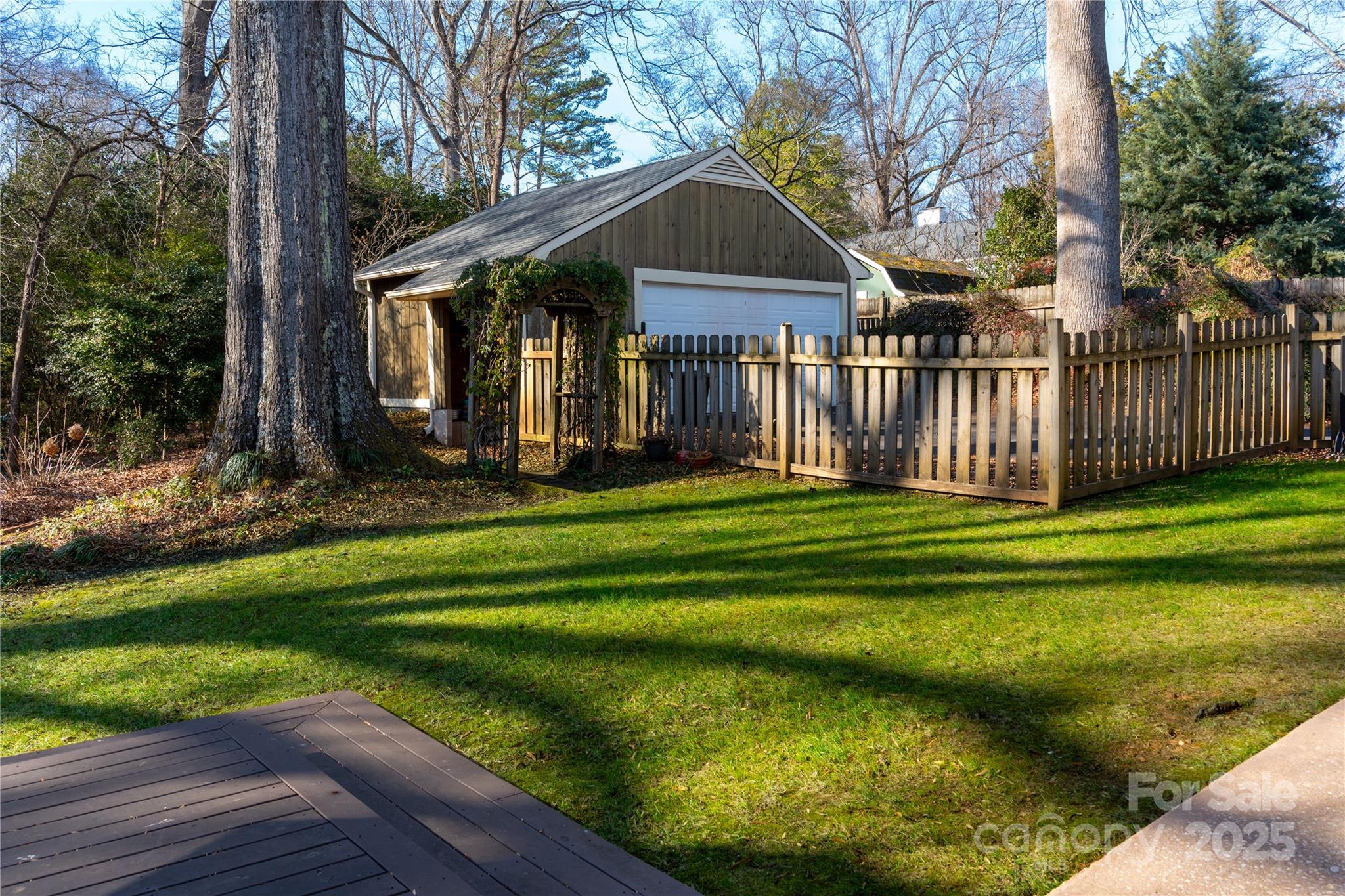 property viewer photo 7