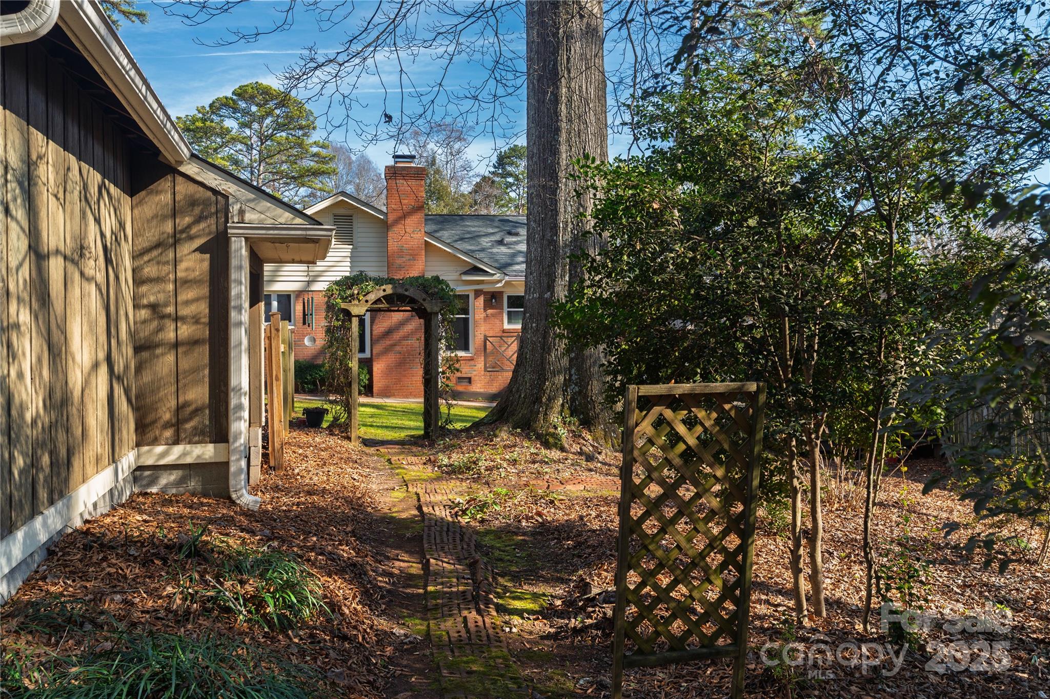 property viewer photo 9