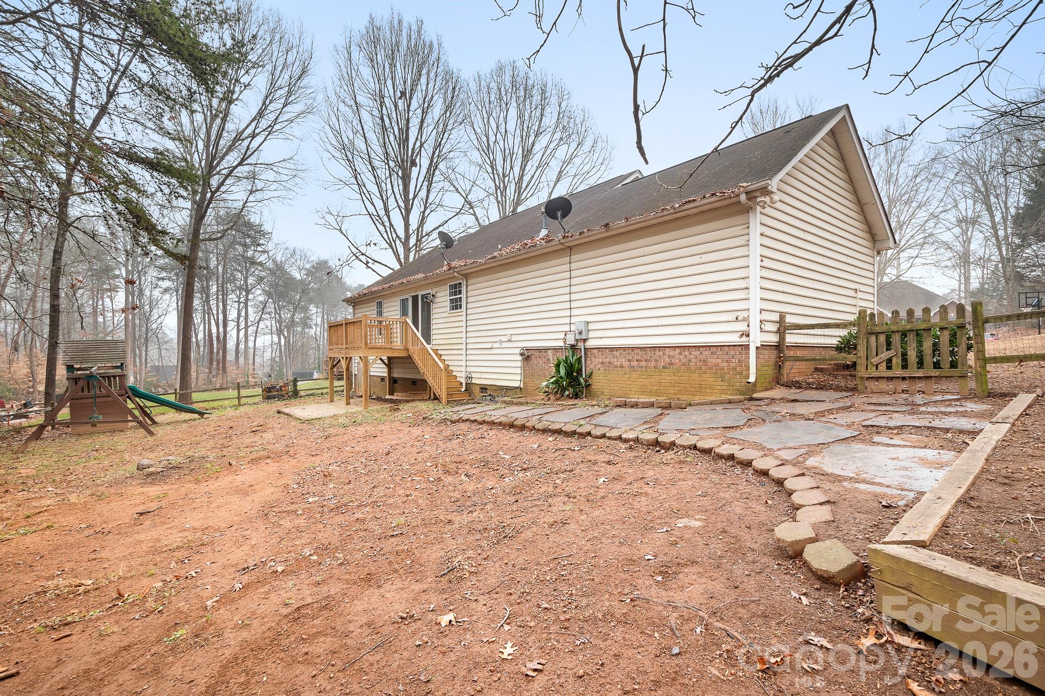 main property photo 20