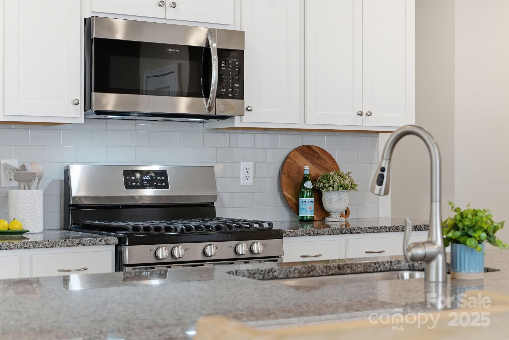 property viewer photo 11