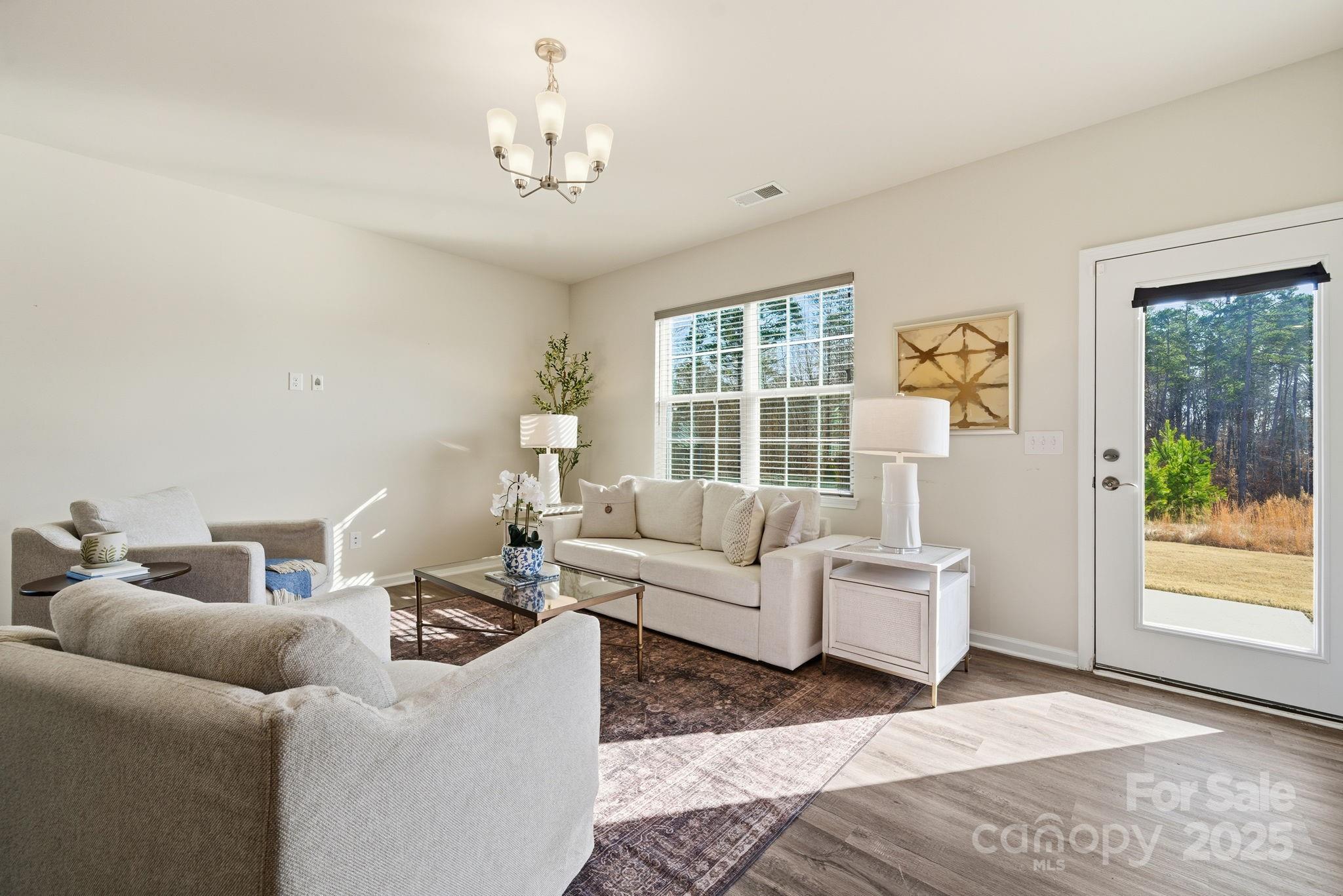 property viewer photo 14
