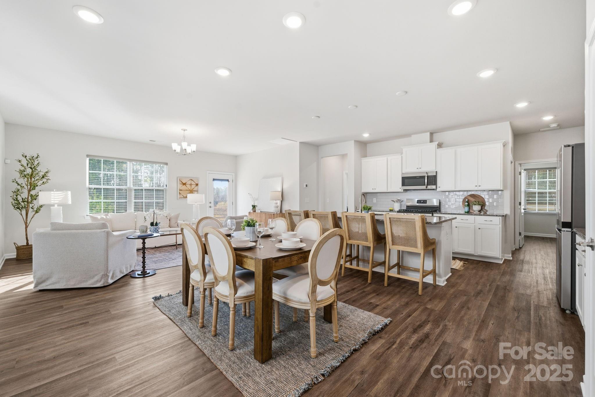 property viewer photo 16