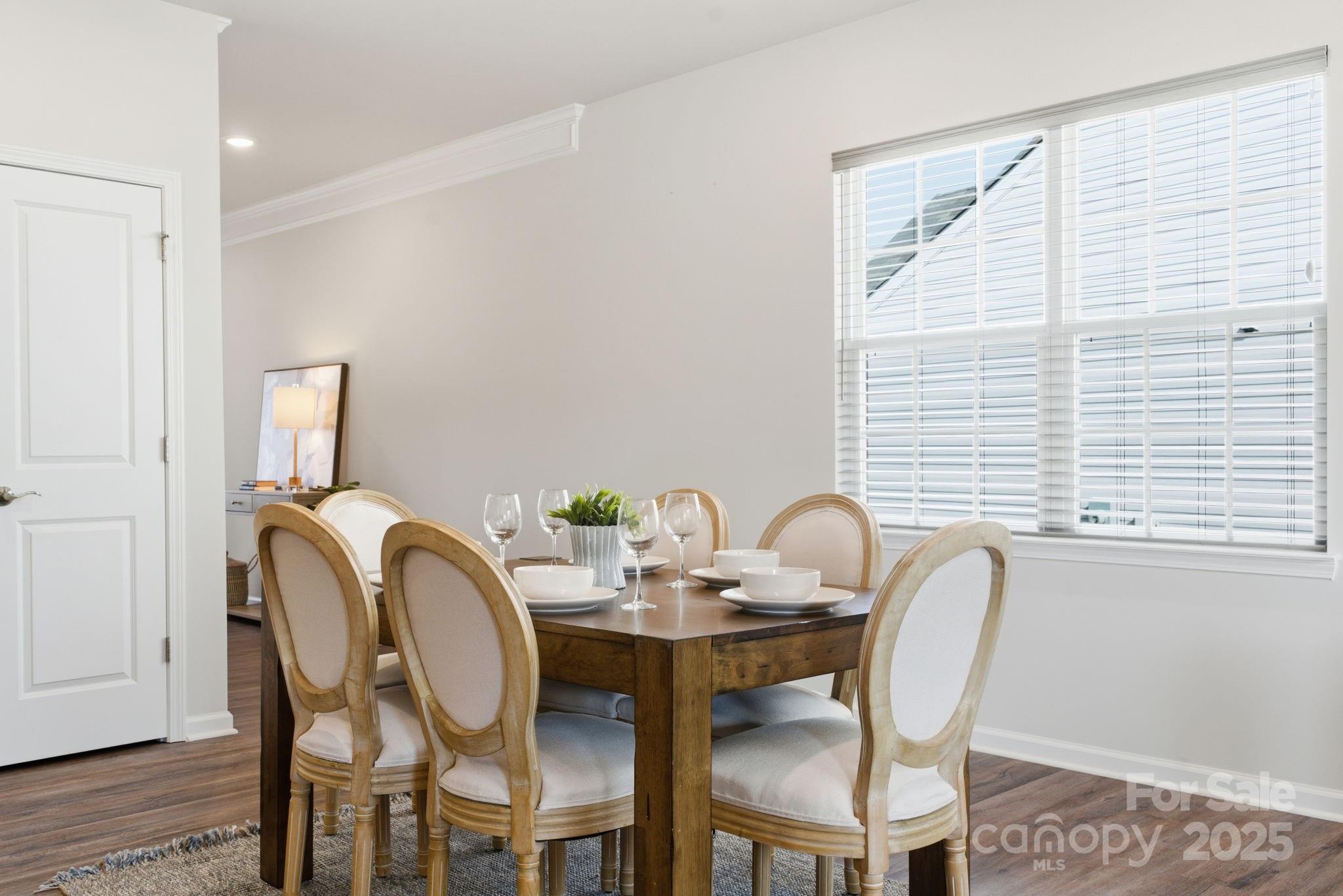 property viewer photo 20