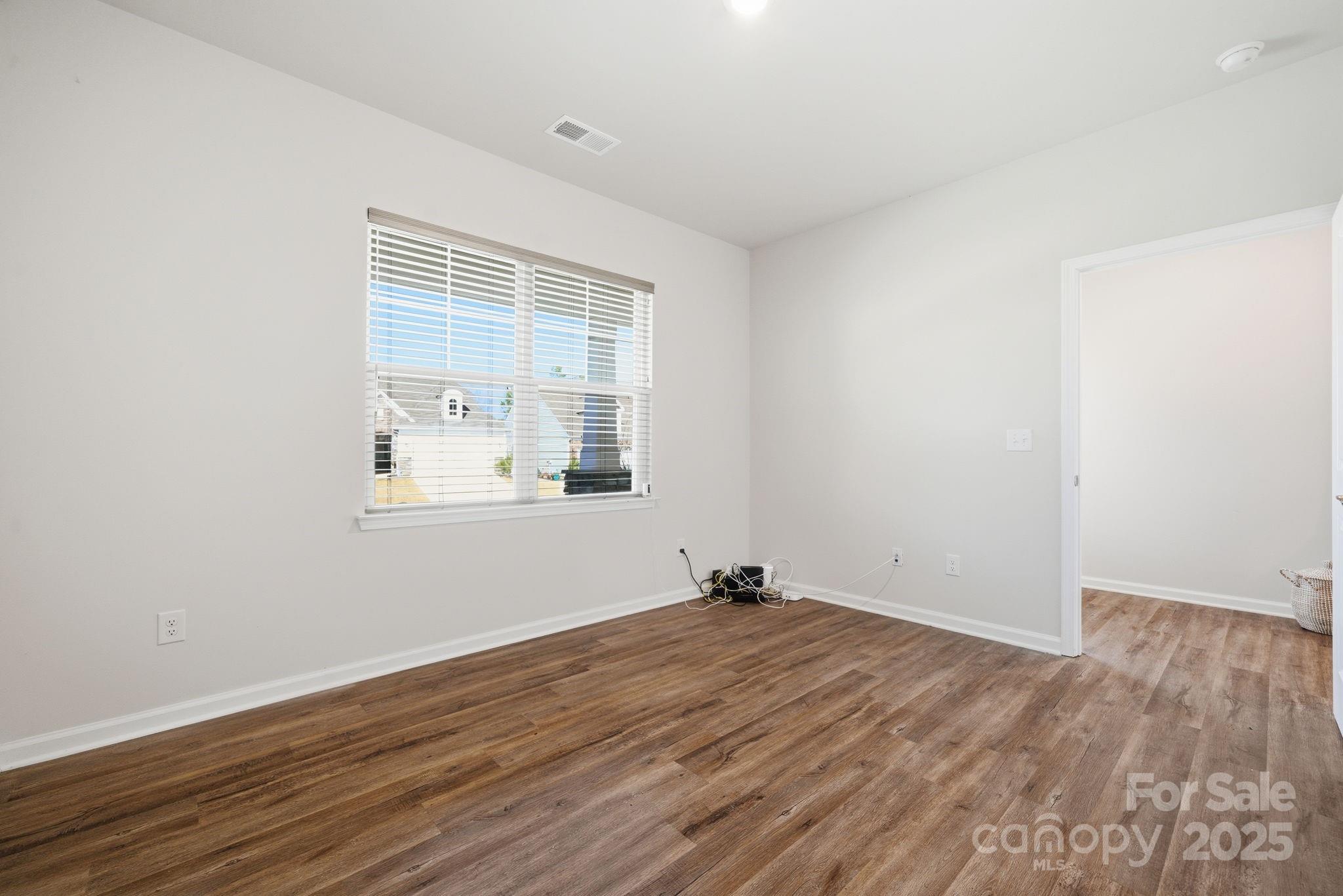 property viewer photo 27