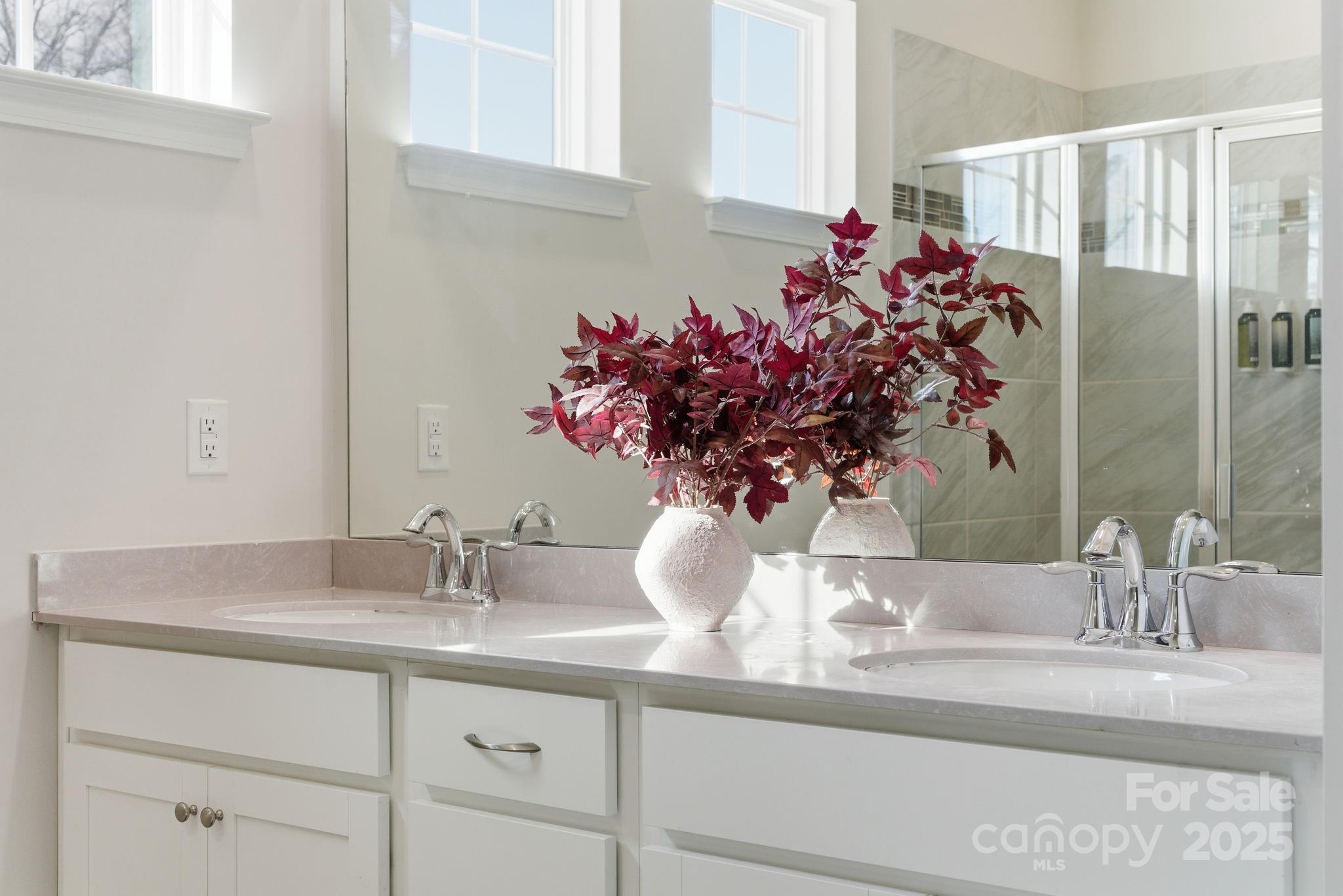 property viewer photo 33