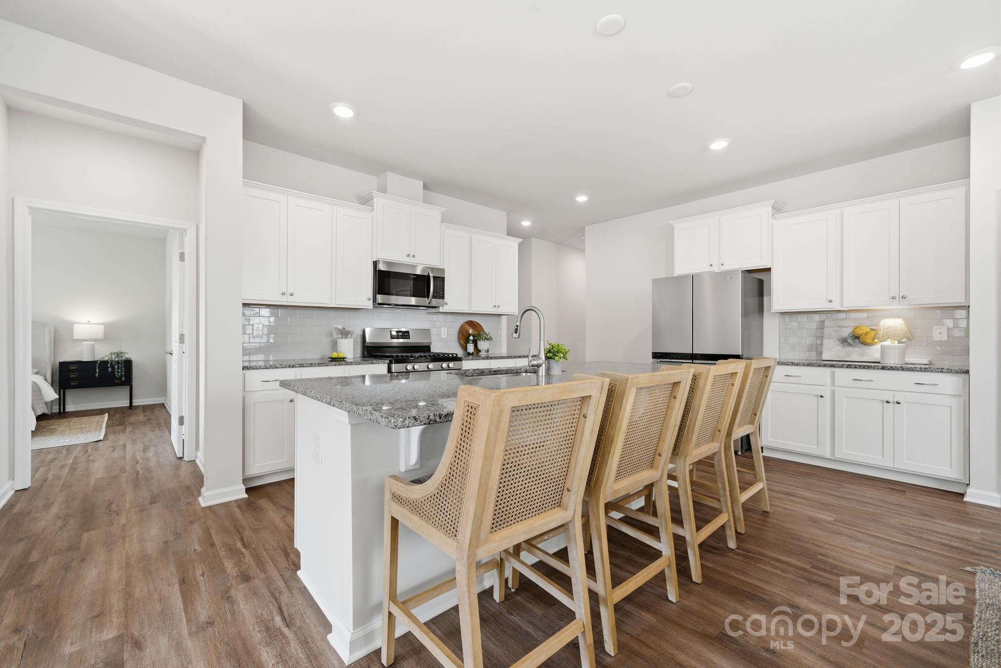 property viewer photo 9