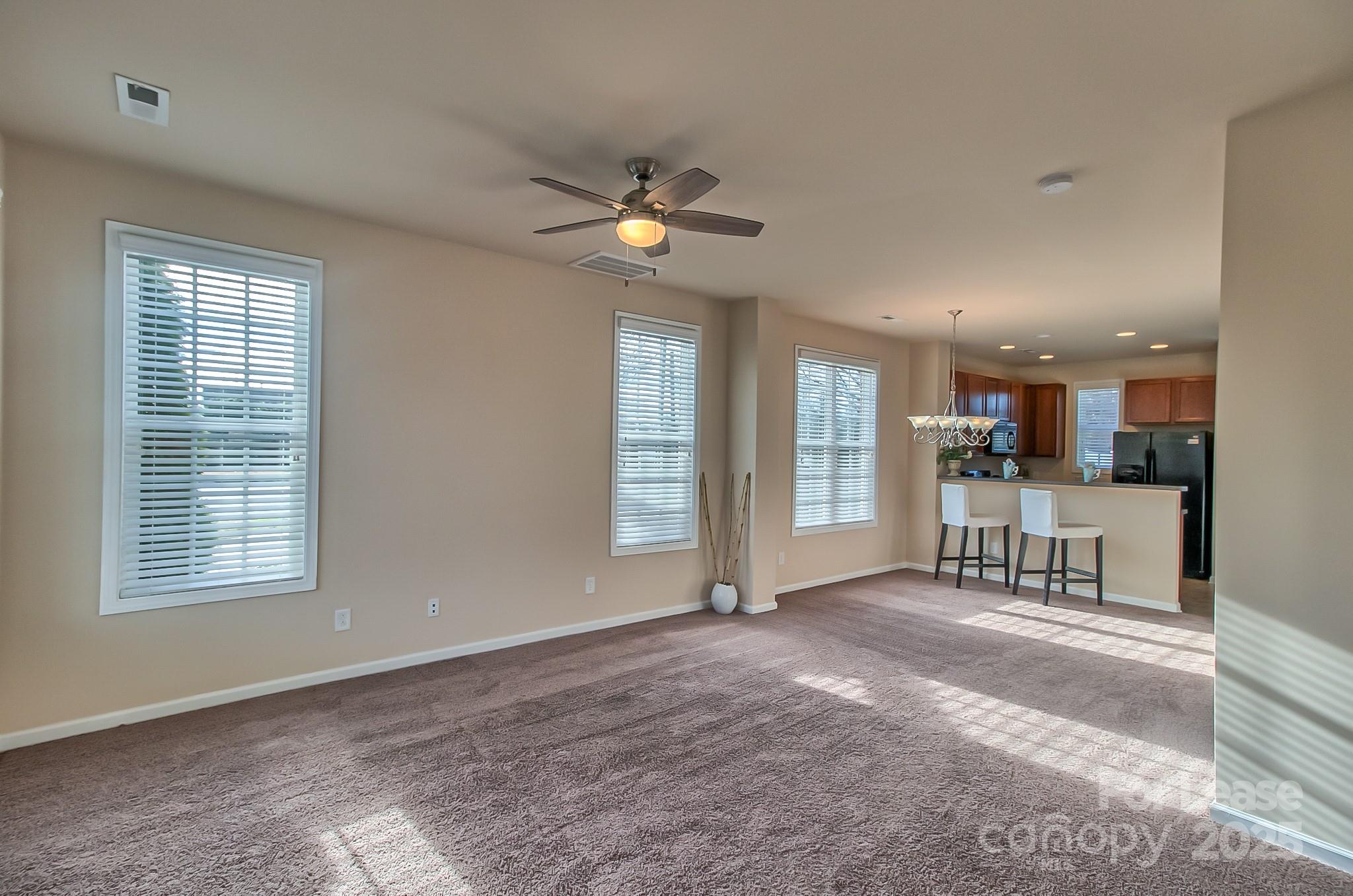 property viewer photo 3
