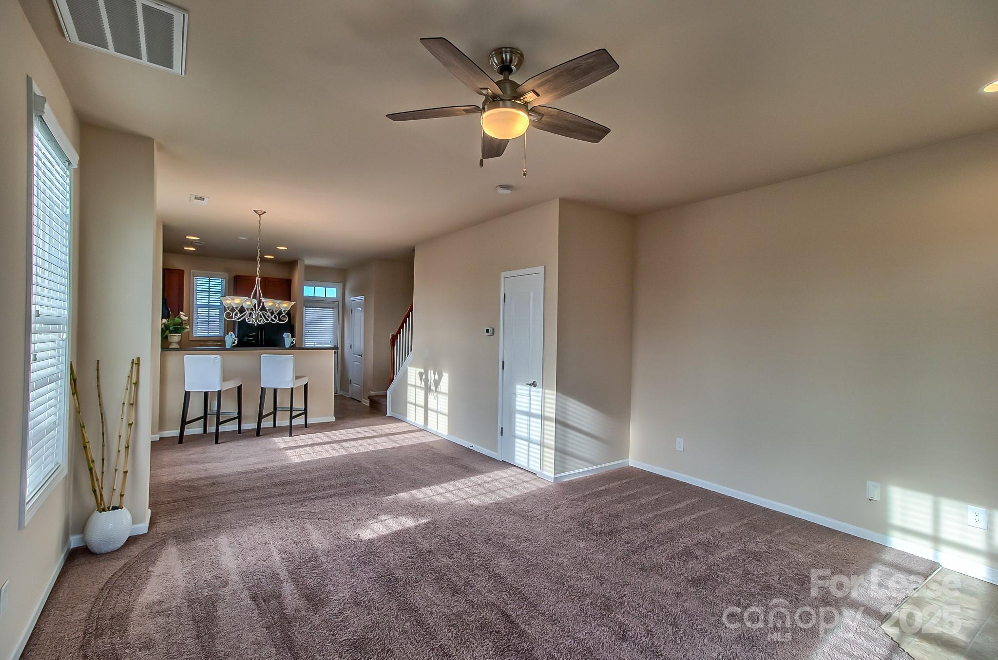 property viewer photo 4