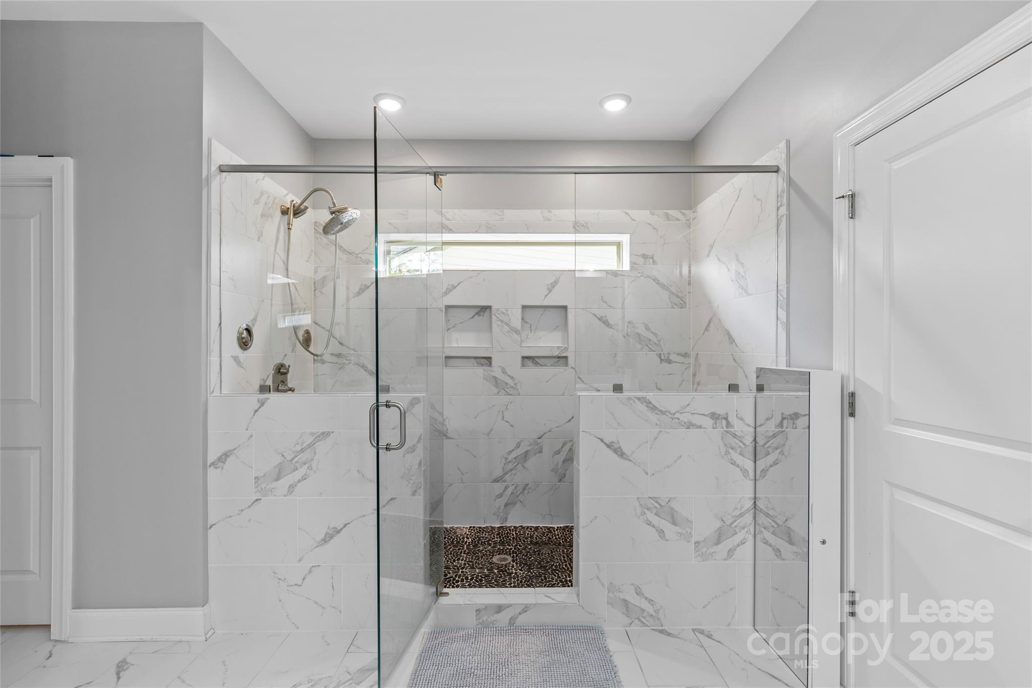 property viewer photo 16