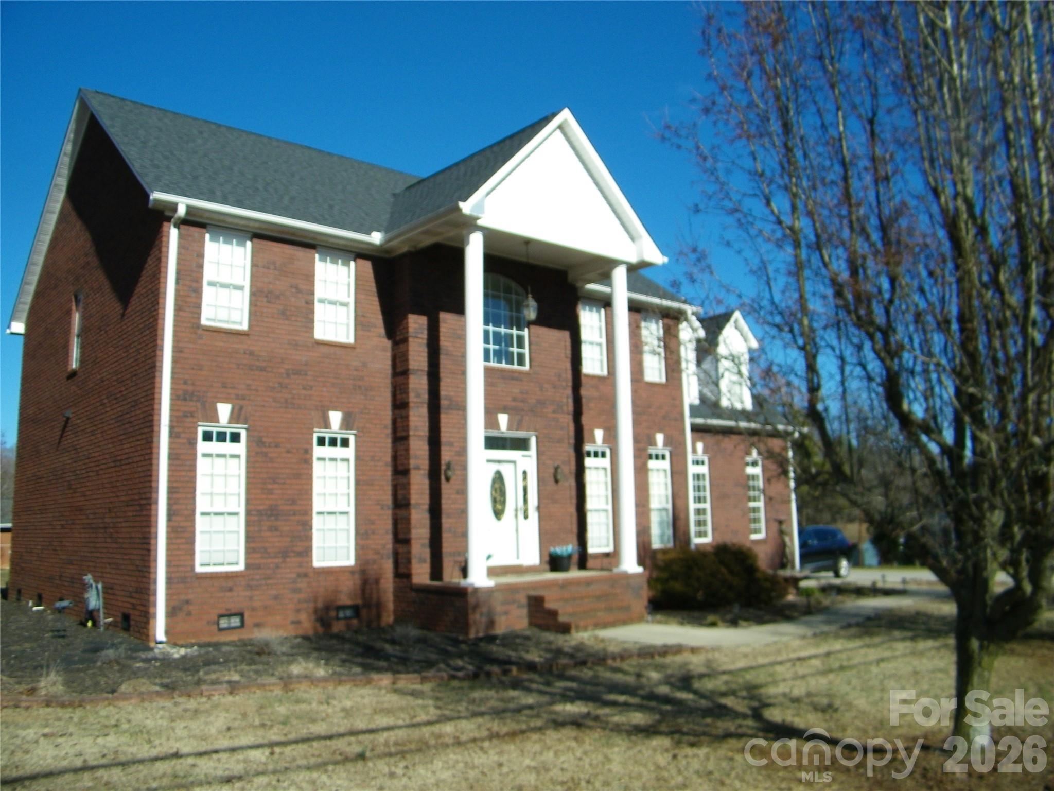 main property photo 2