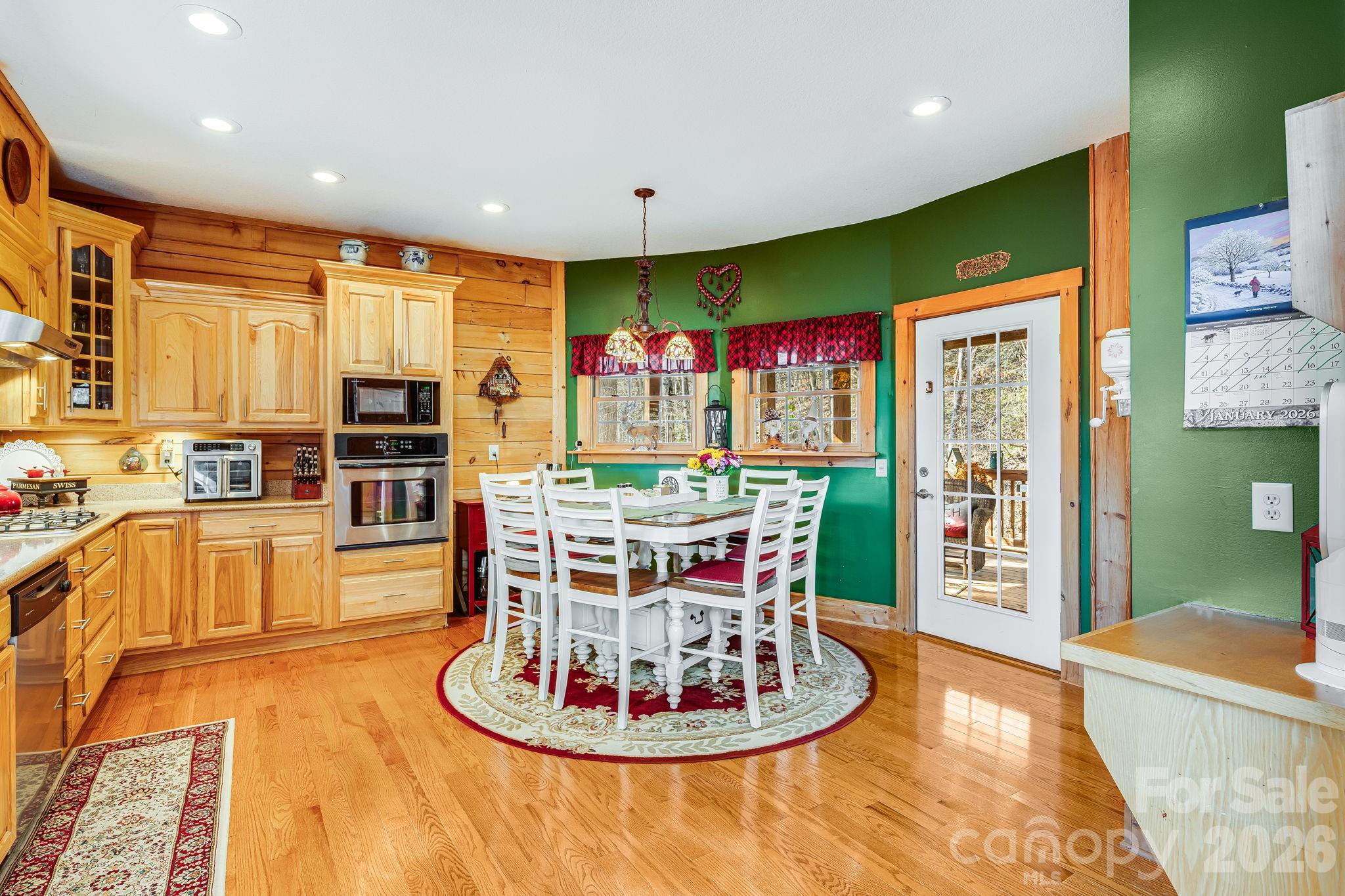 main property photo 5