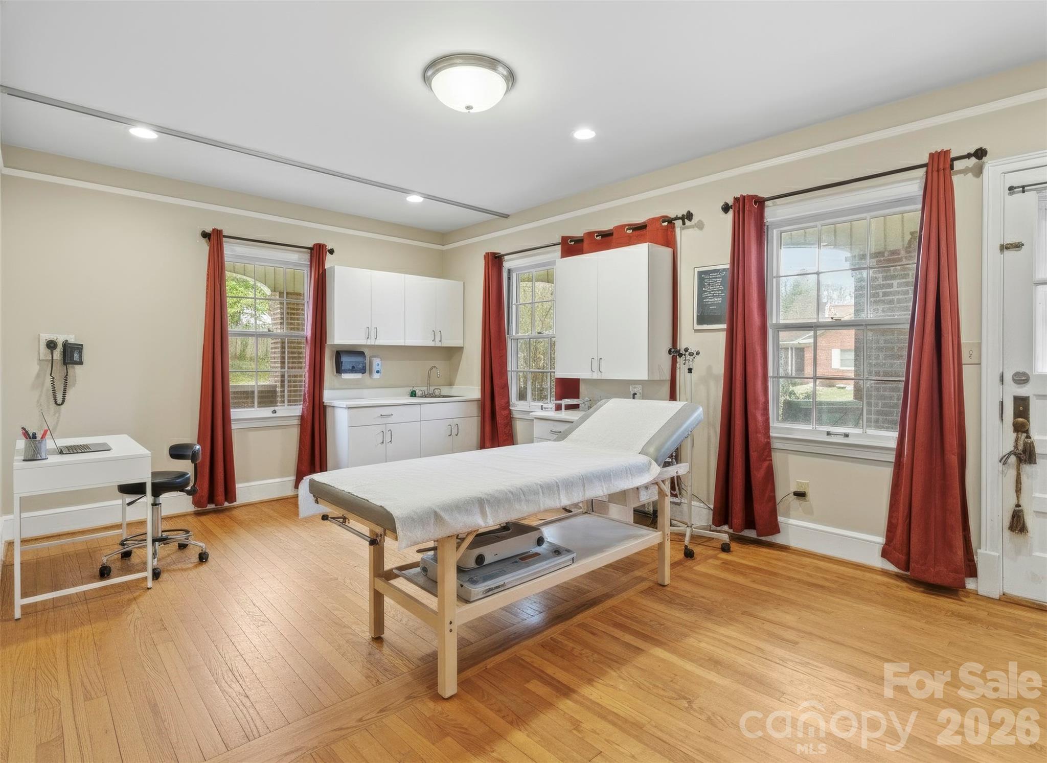 main property photo 44