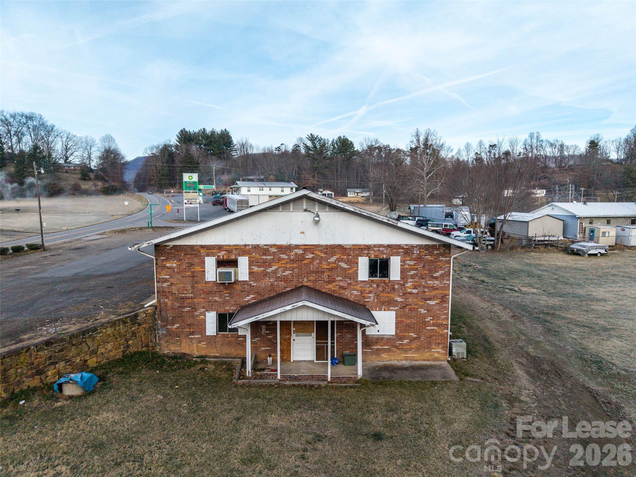 main property photo 9