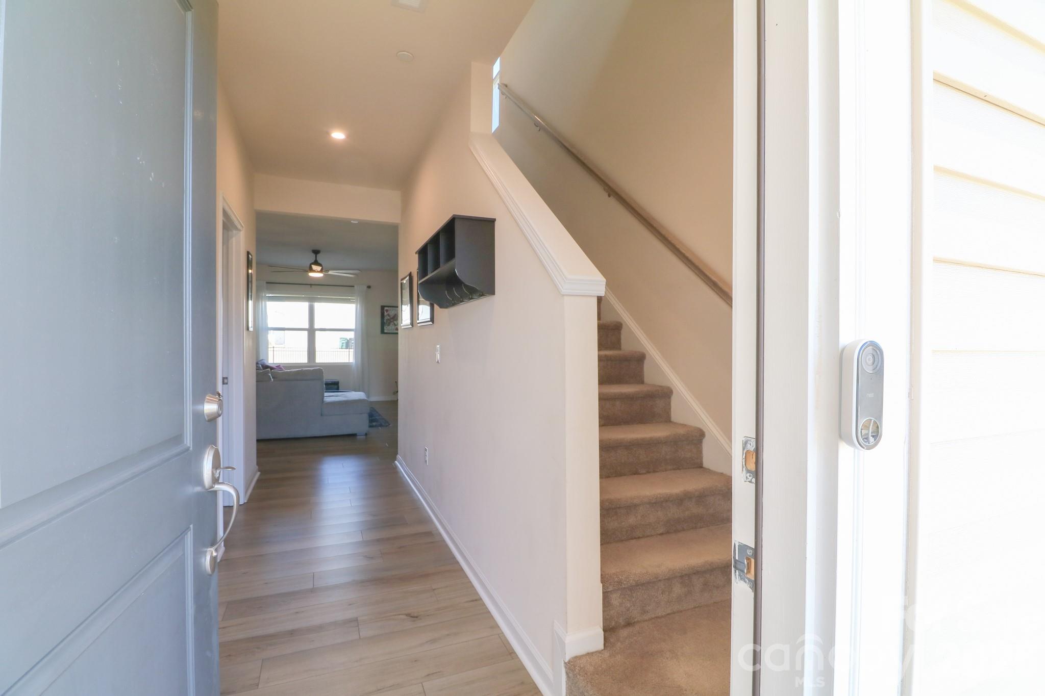 property viewer photo 2