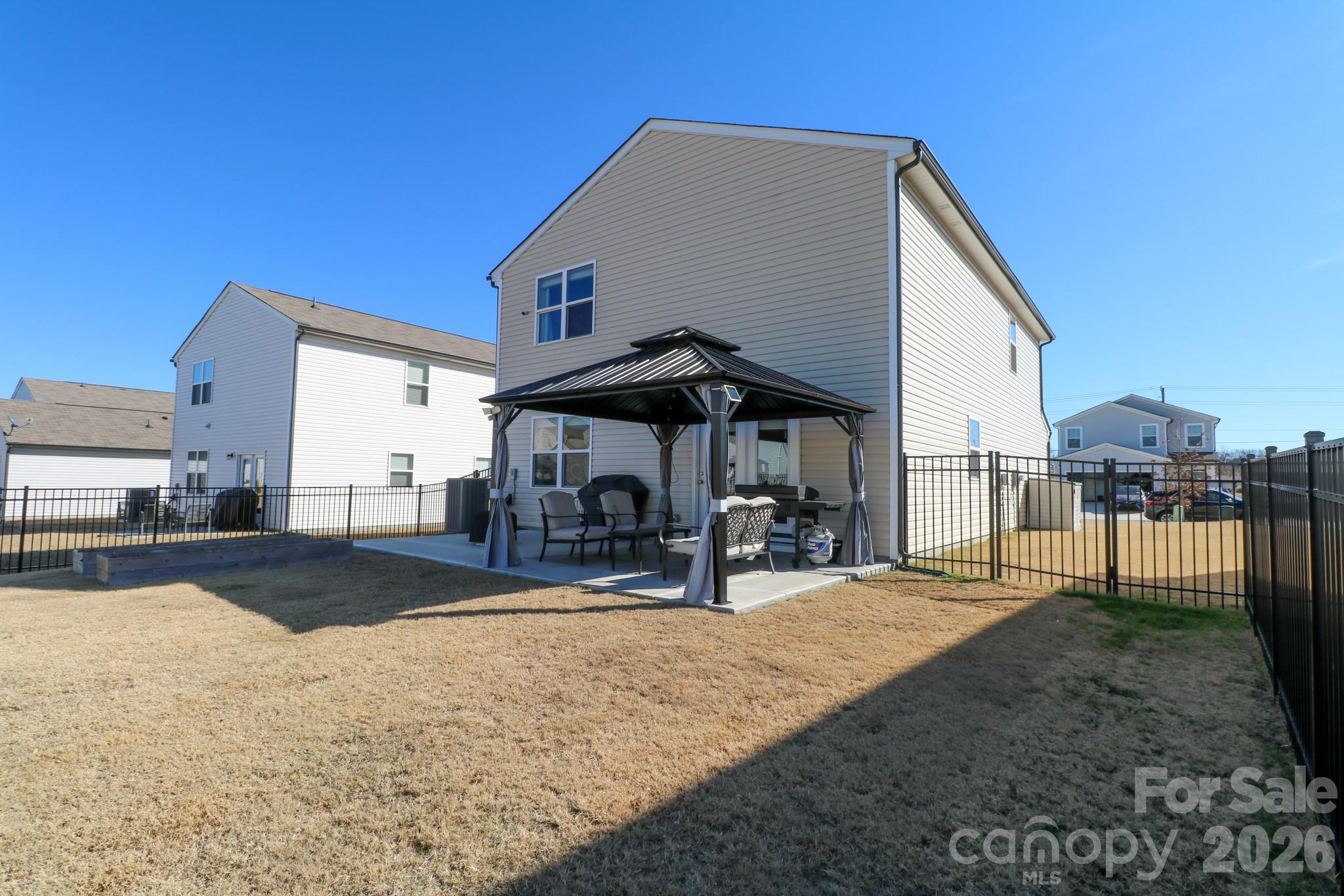 property viewer photo 30