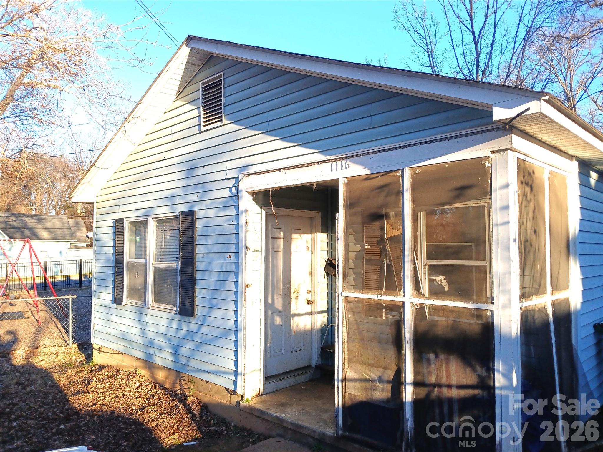 property viewer photo 2