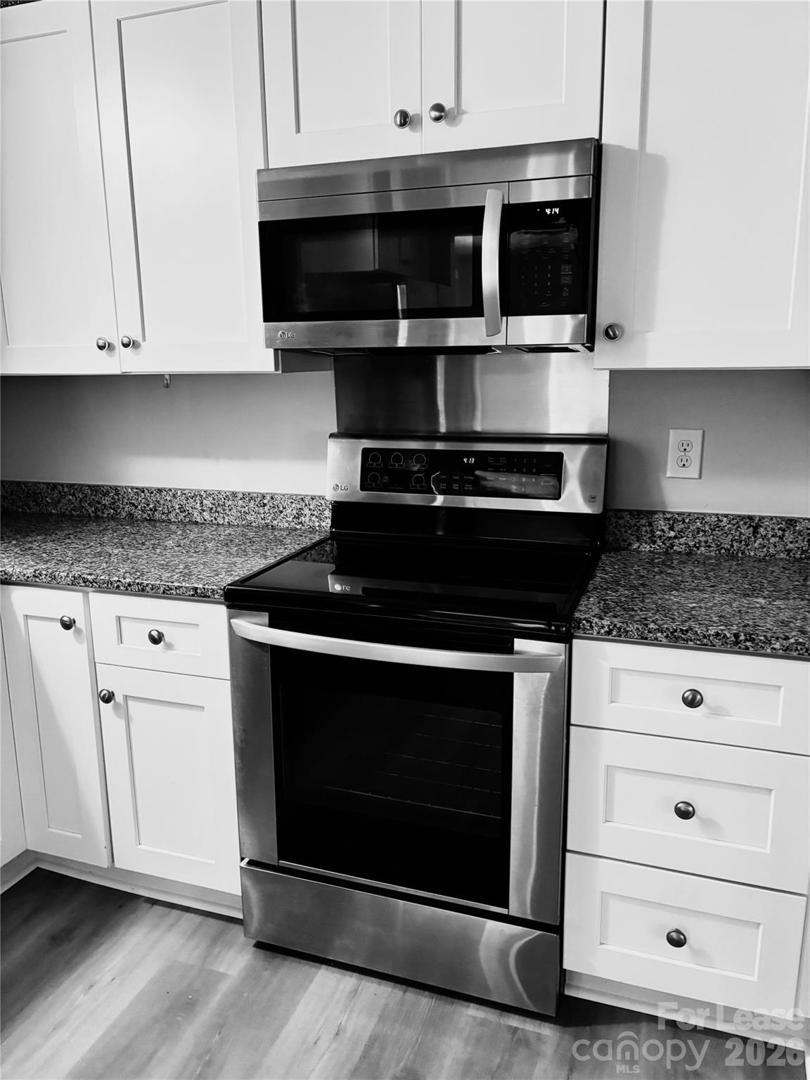 property viewer photo 3