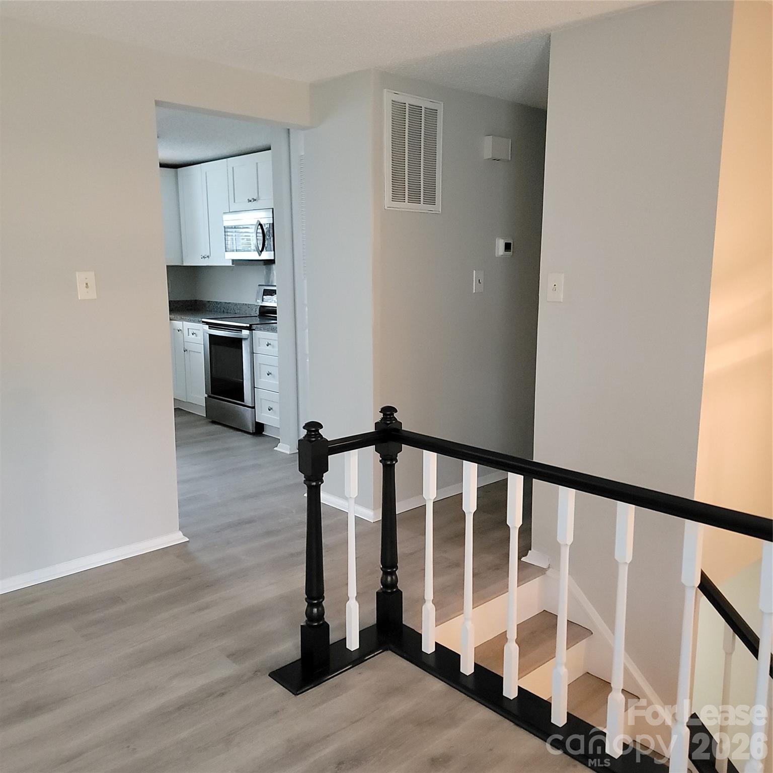 property viewer photo 4