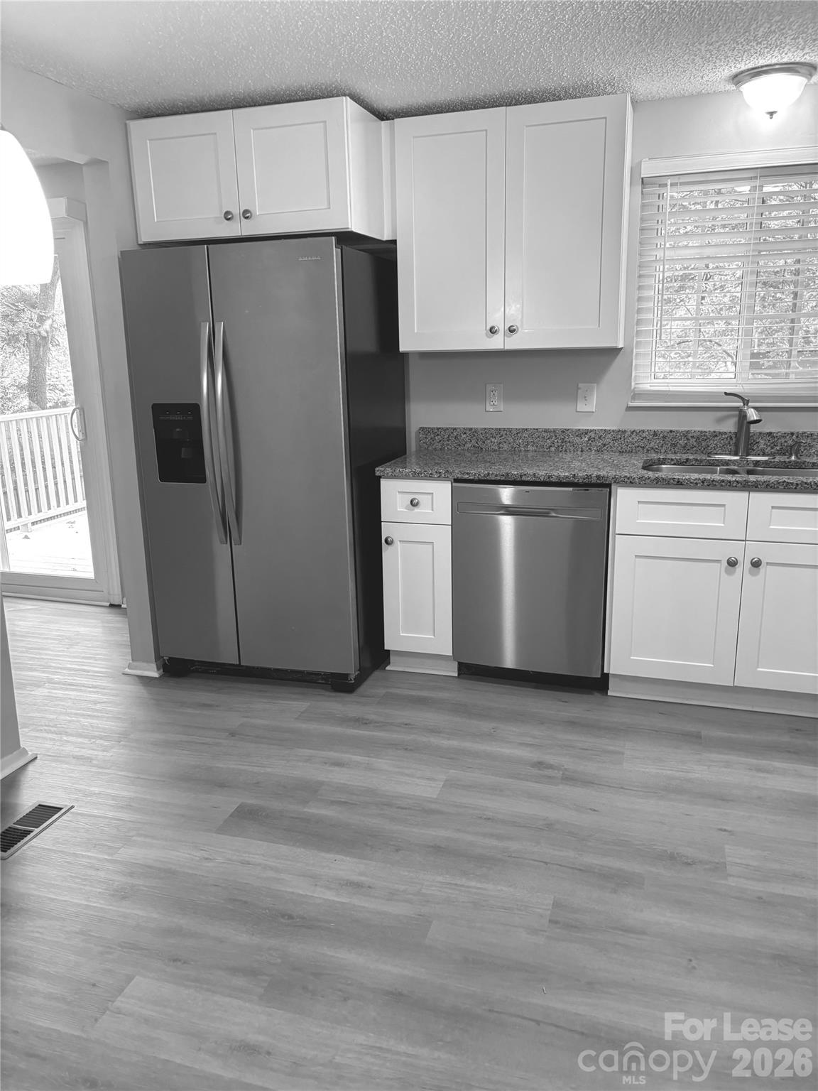 property viewer photo 6