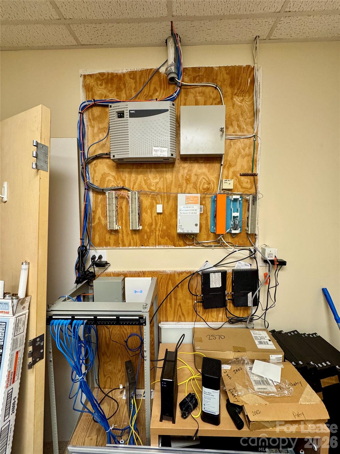 main property photo 14