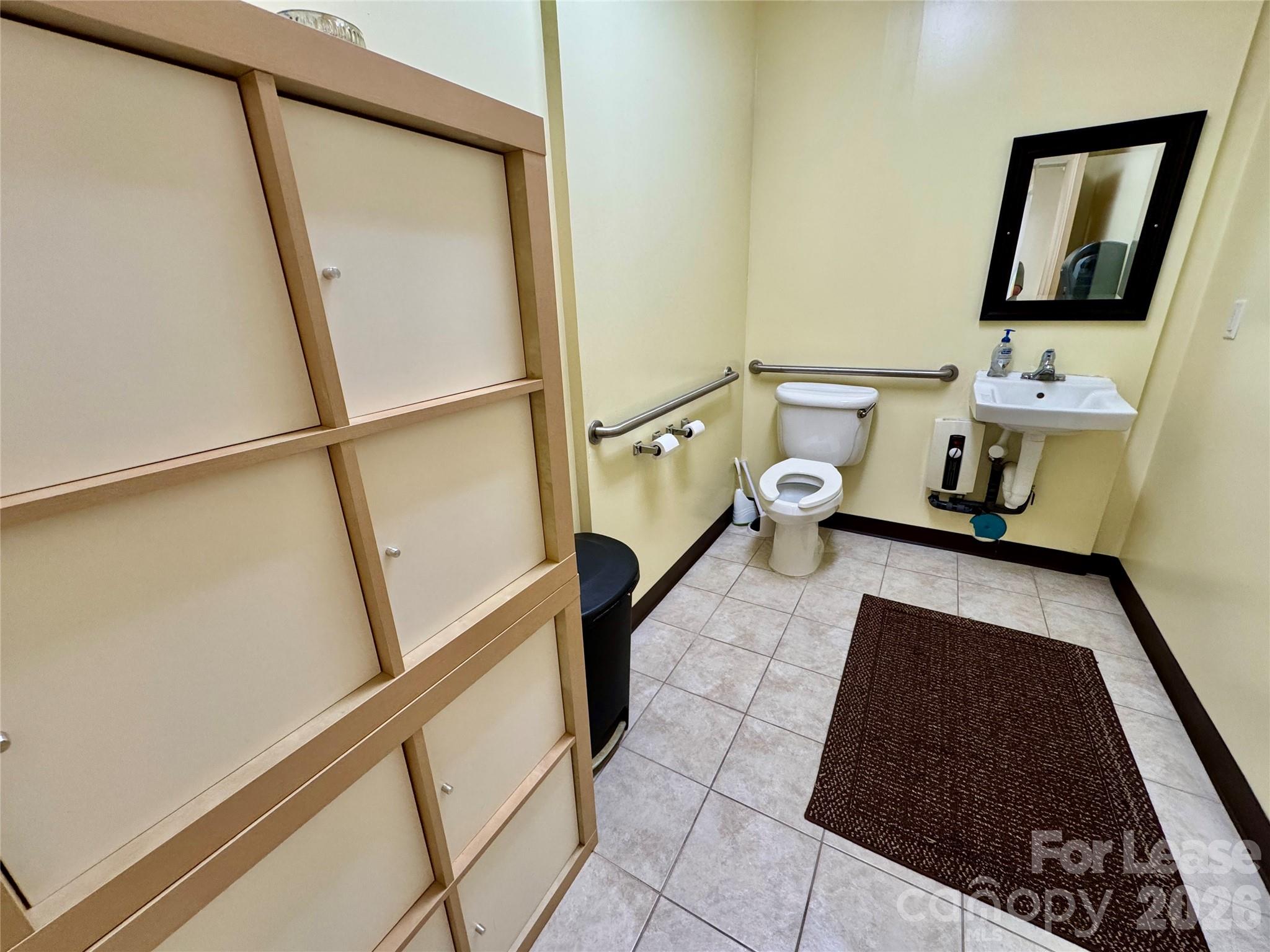 main property photo 17