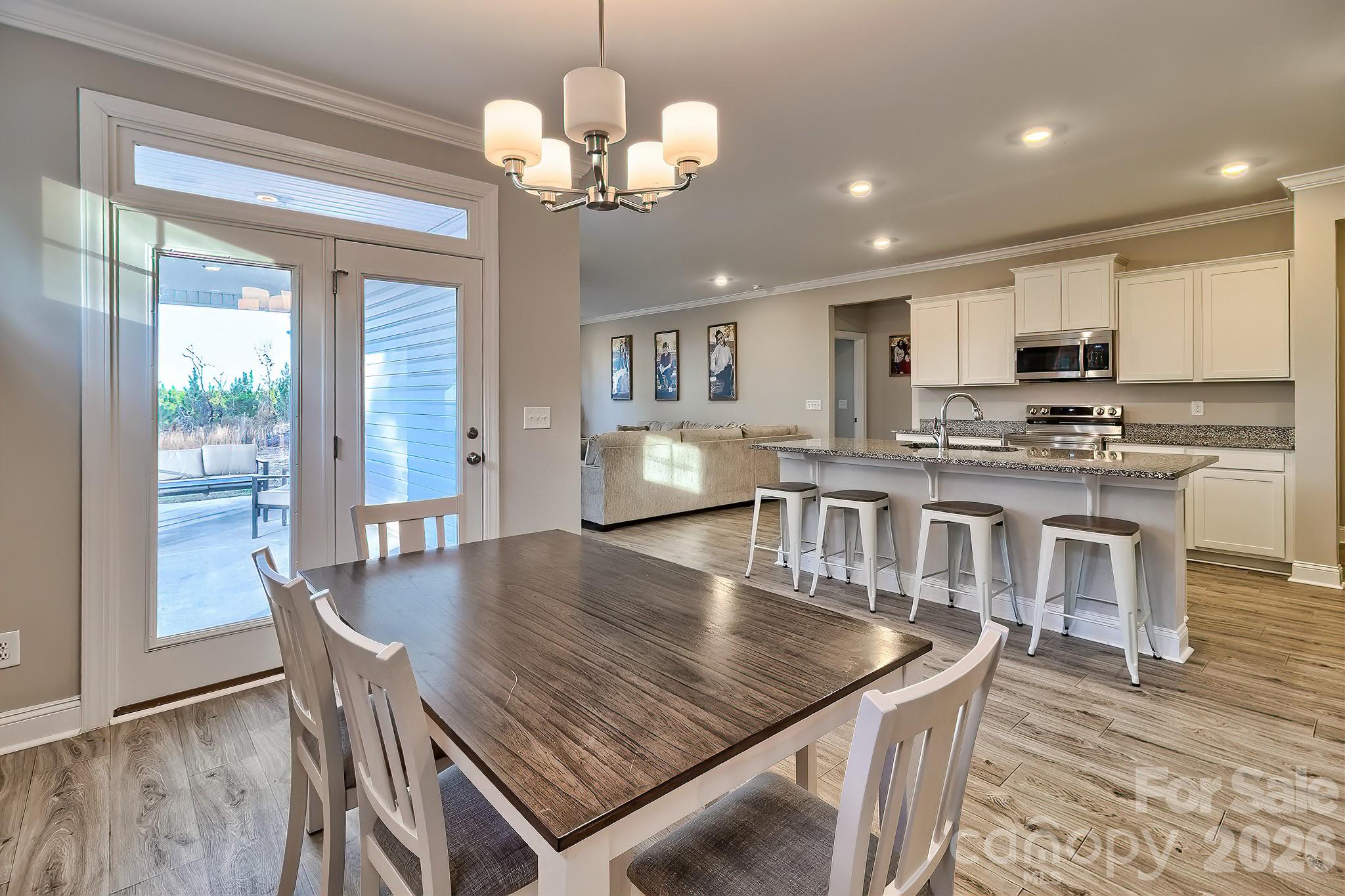 property viewer photo 15