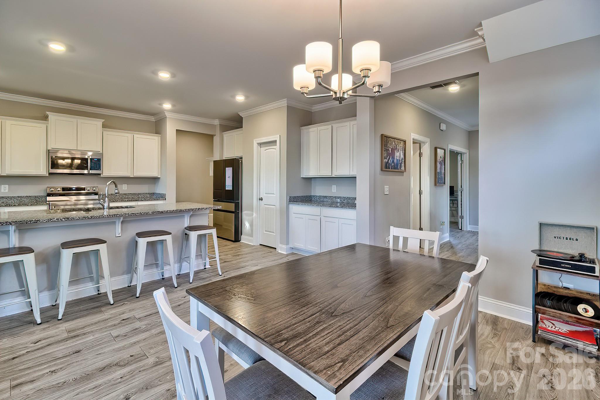property viewer photo 16