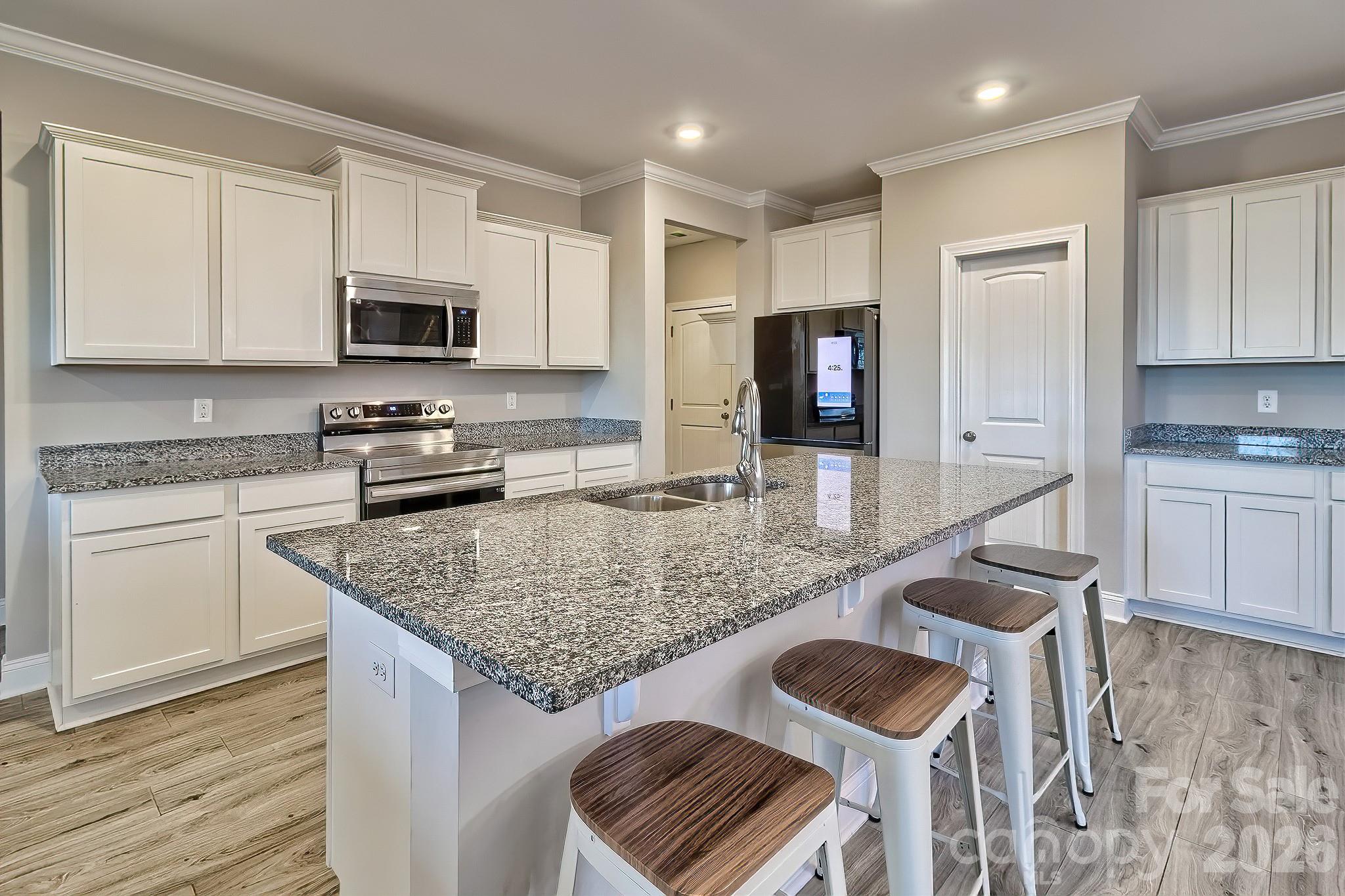 property viewer photo 17