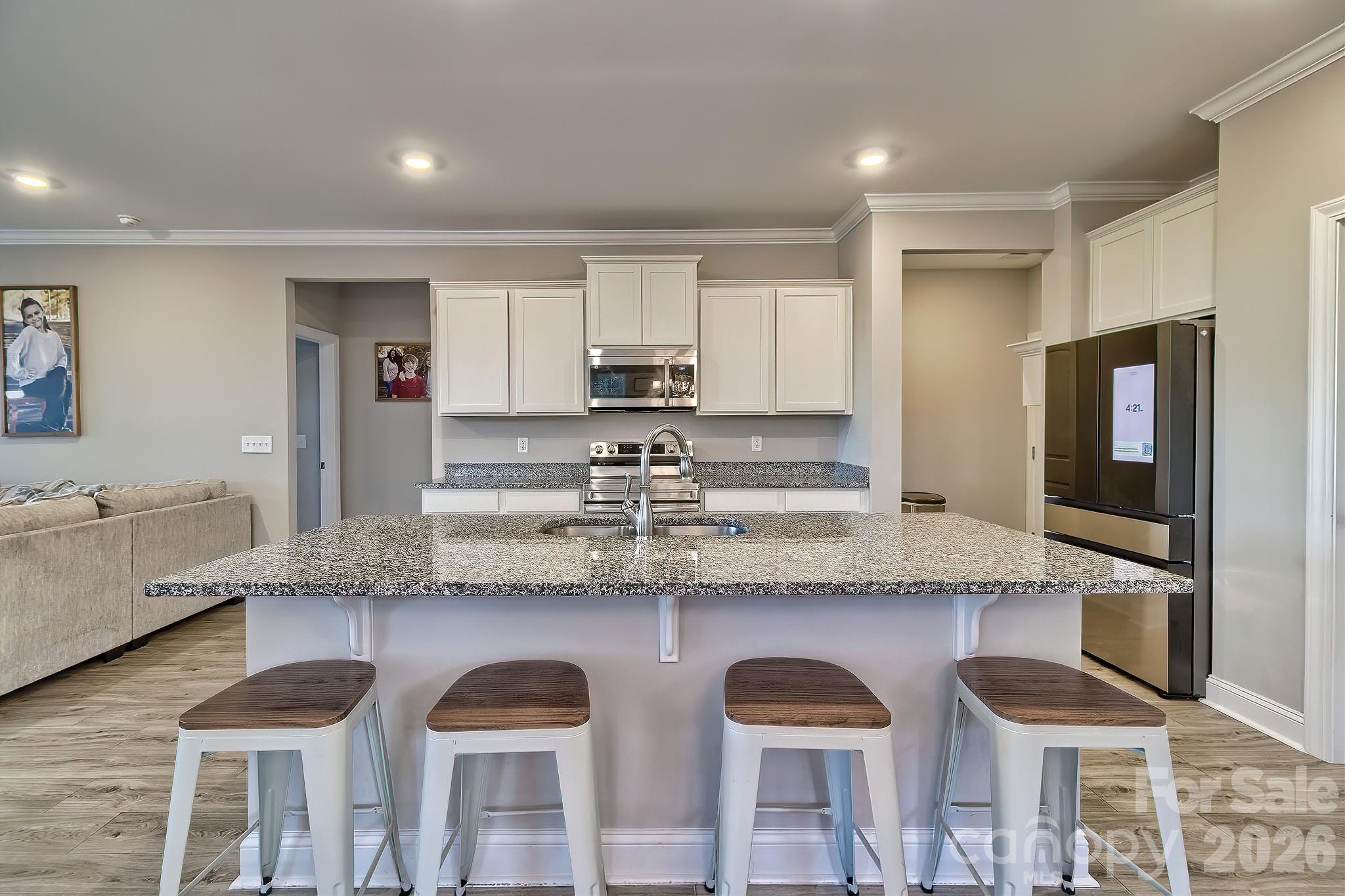 property viewer photo 18