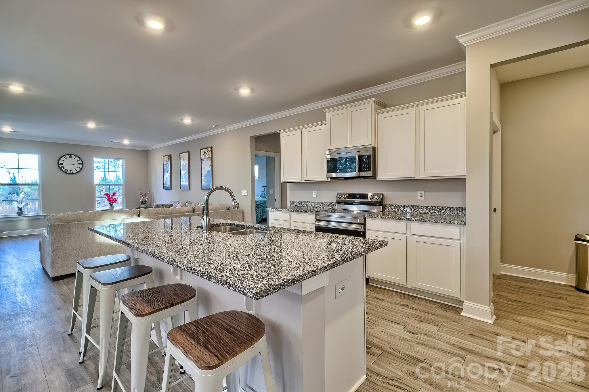 property viewer photo 19