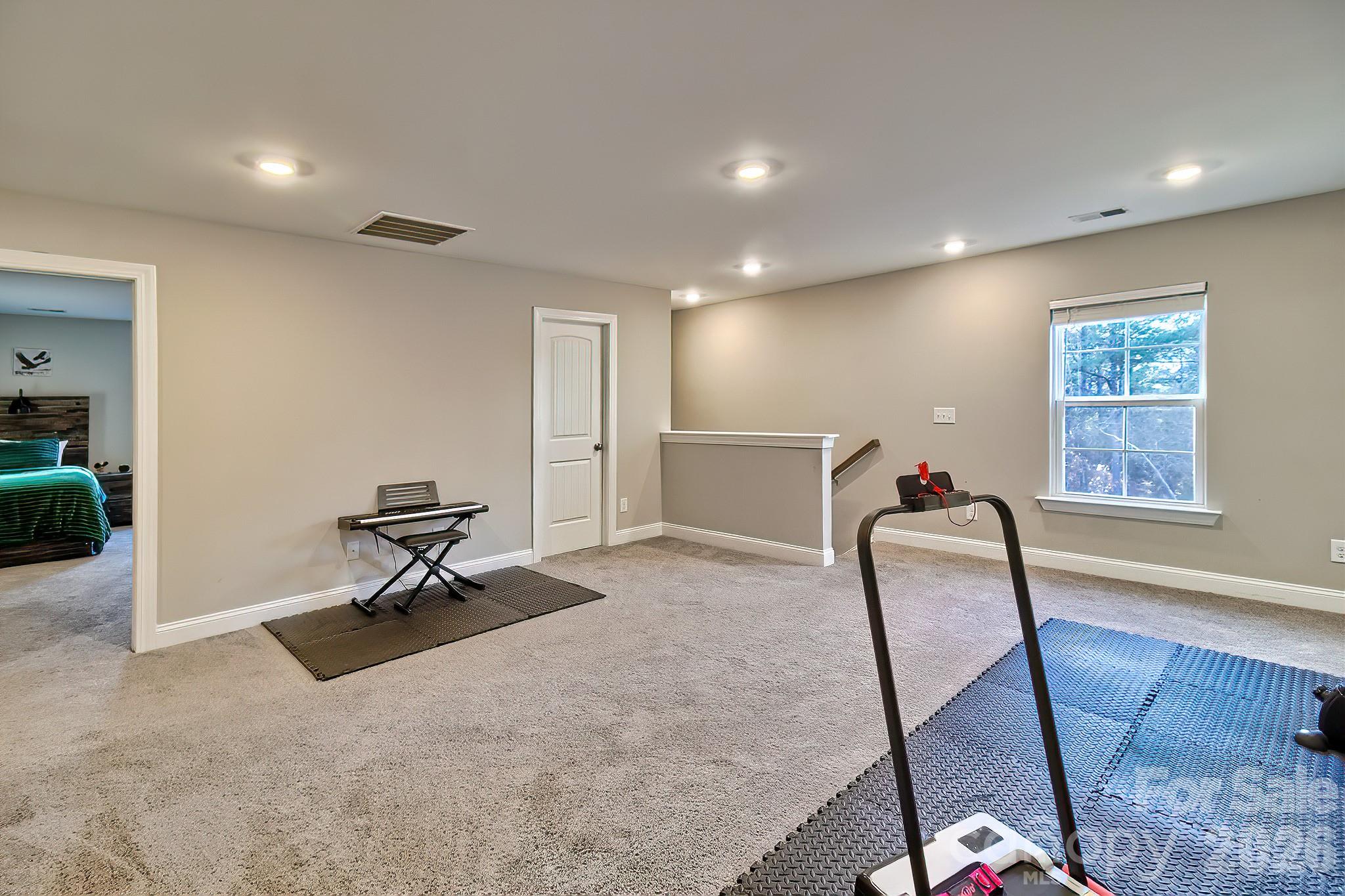 property viewer photo 31