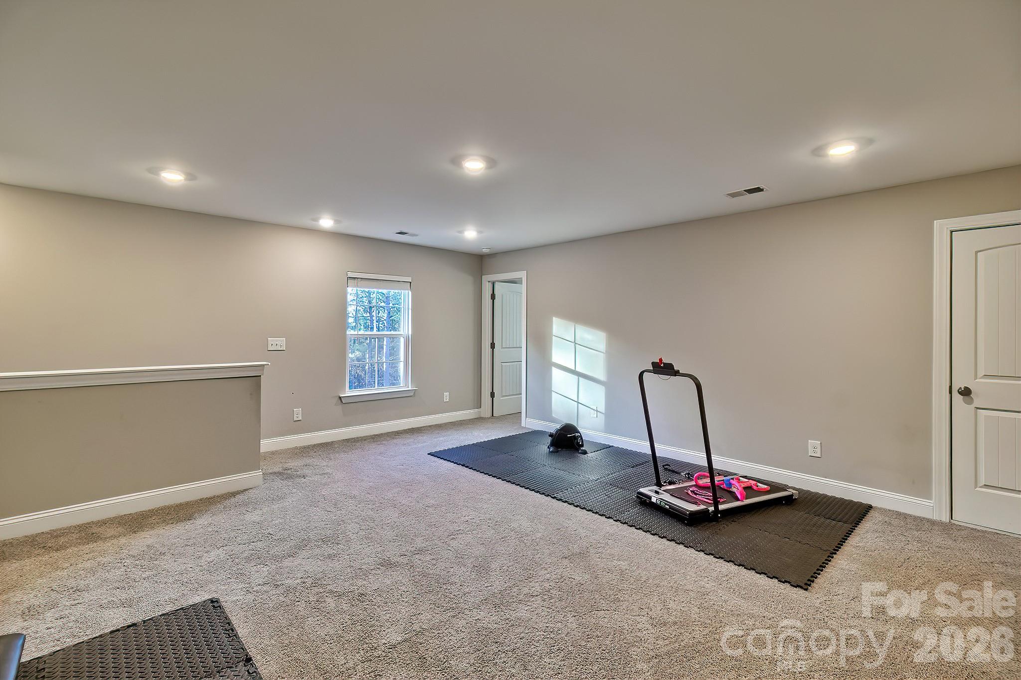 property viewer photo 32
