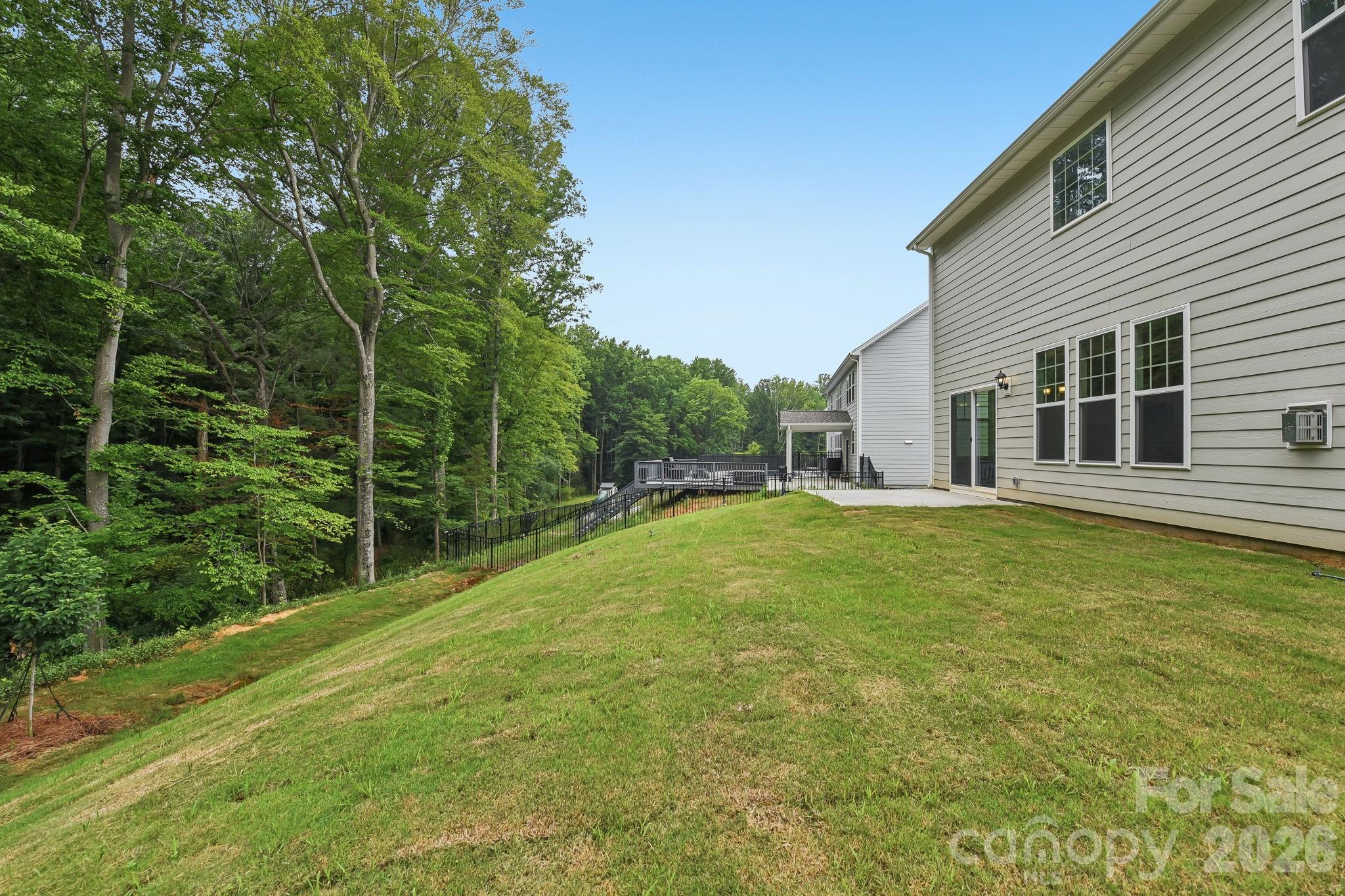 main property photo 31