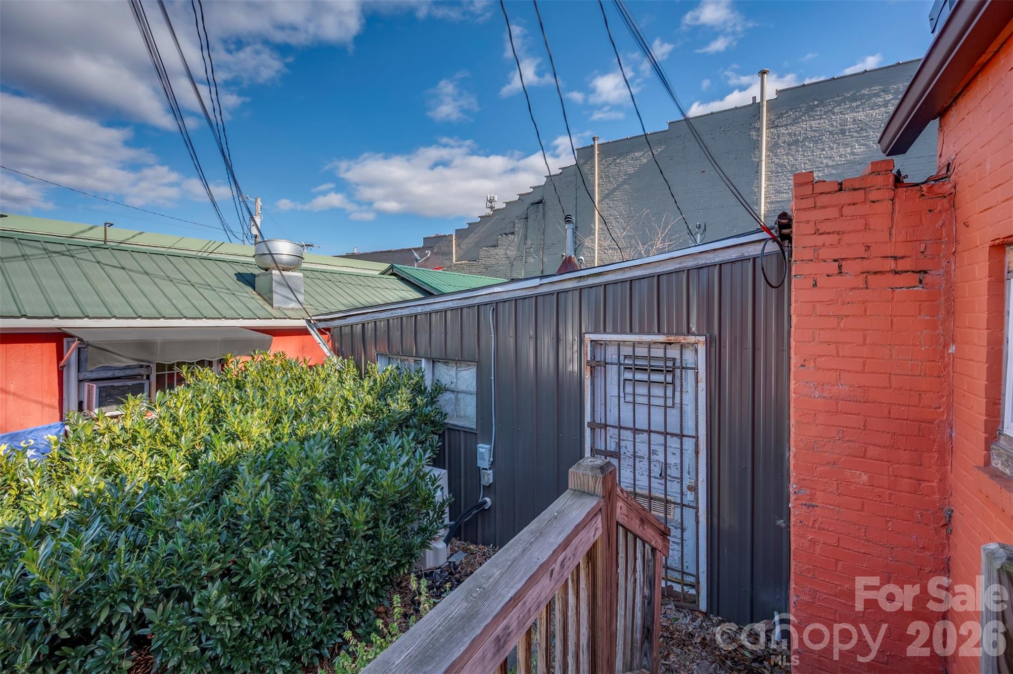 main property photo 19